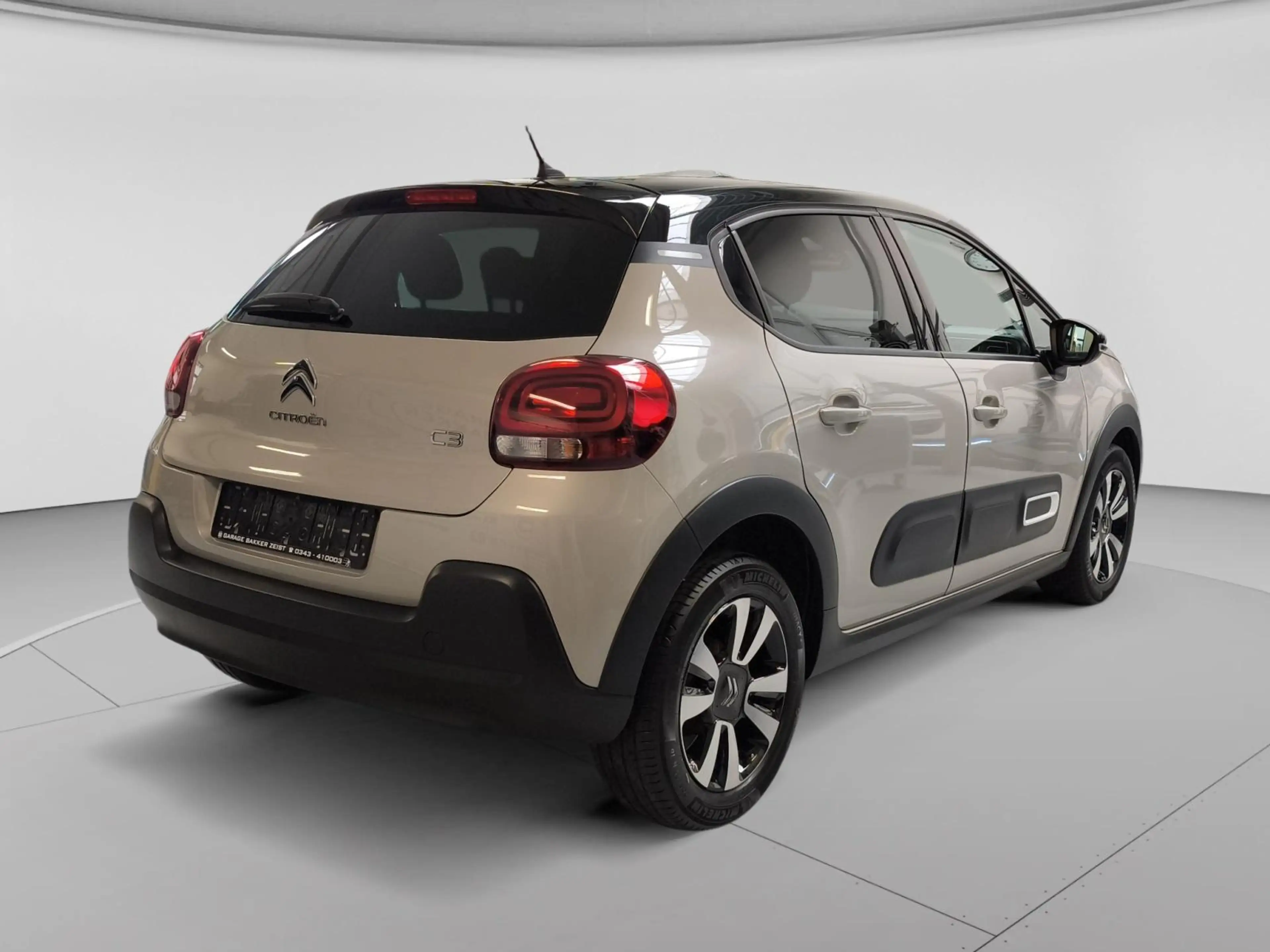 Citroen C3 1.2 PureTech Shine Stoelverwarming | Eco LED | PDC — photo 7