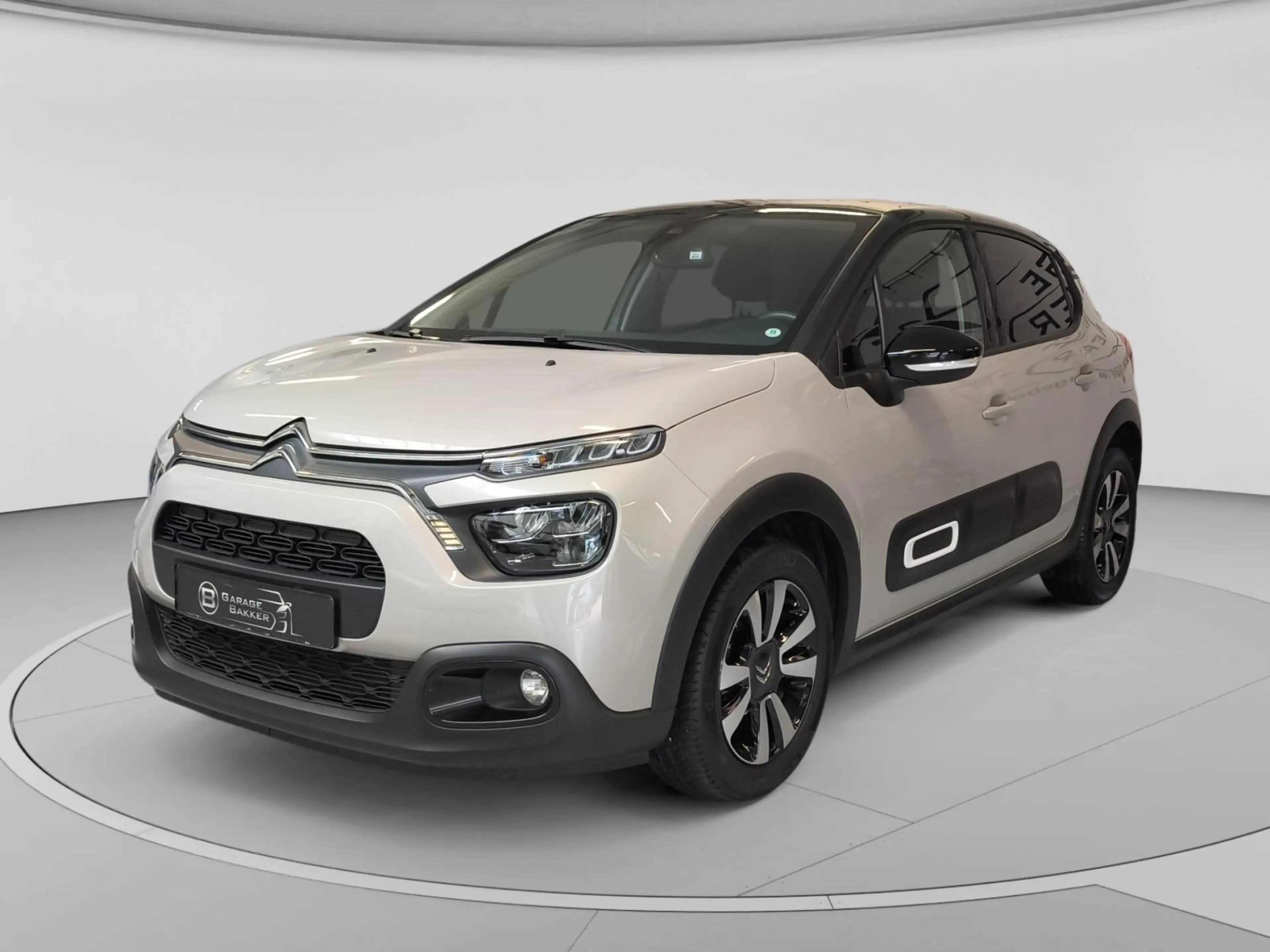 Citroen C3 1.2 PureTech Shine Stoelverwarming | Eco LED | PDC — photo 3