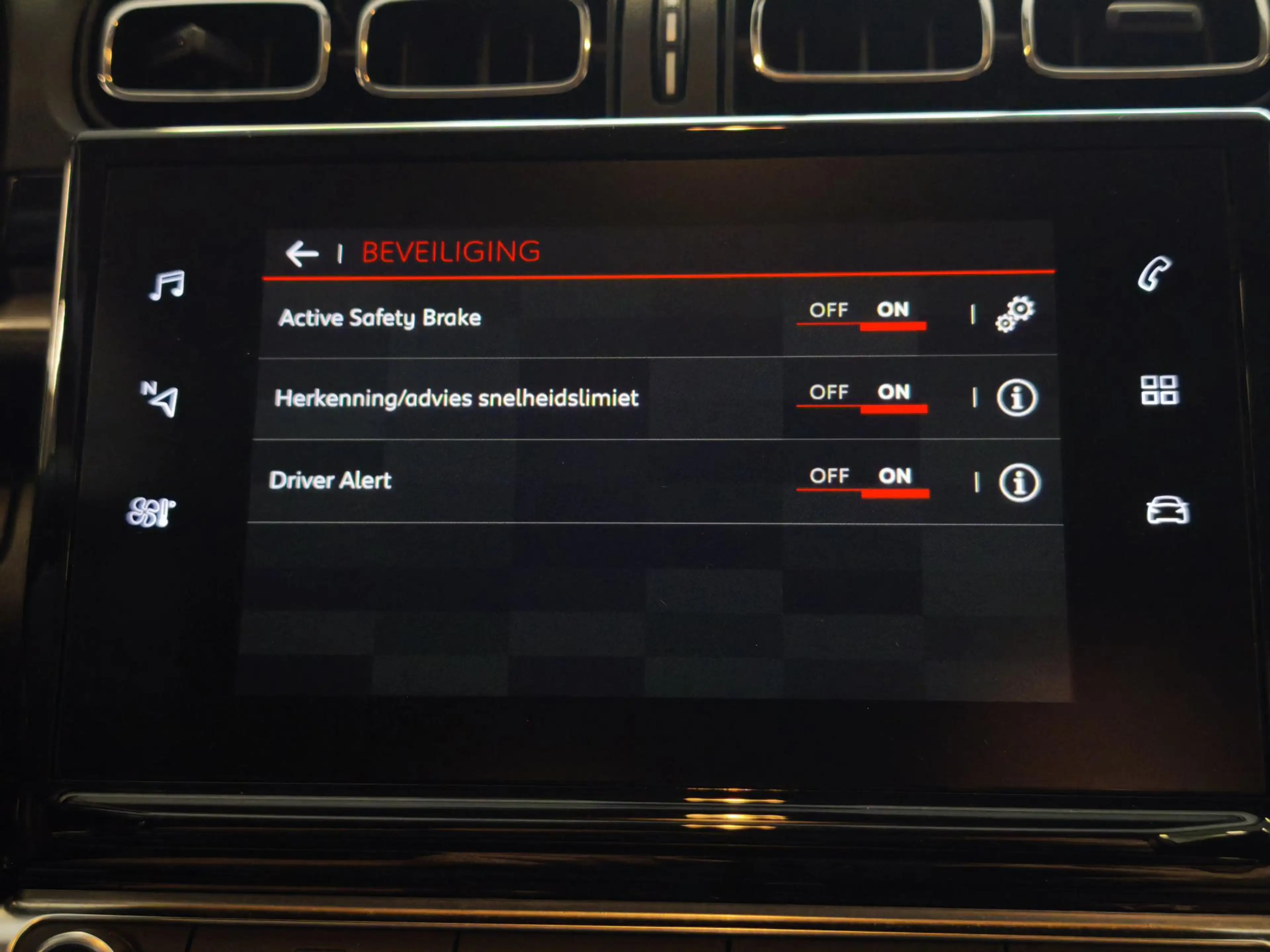 Citroen C3 1.2 PureTech Shine Stoelverwarming | Eco LED | PDC — photo 22
