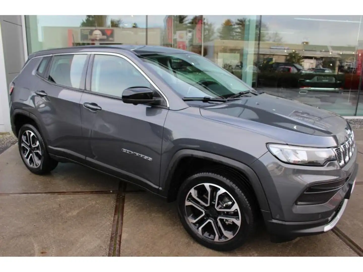 Jeep Compass Altitude 1.5 MHEV 130PK Grijs - 2