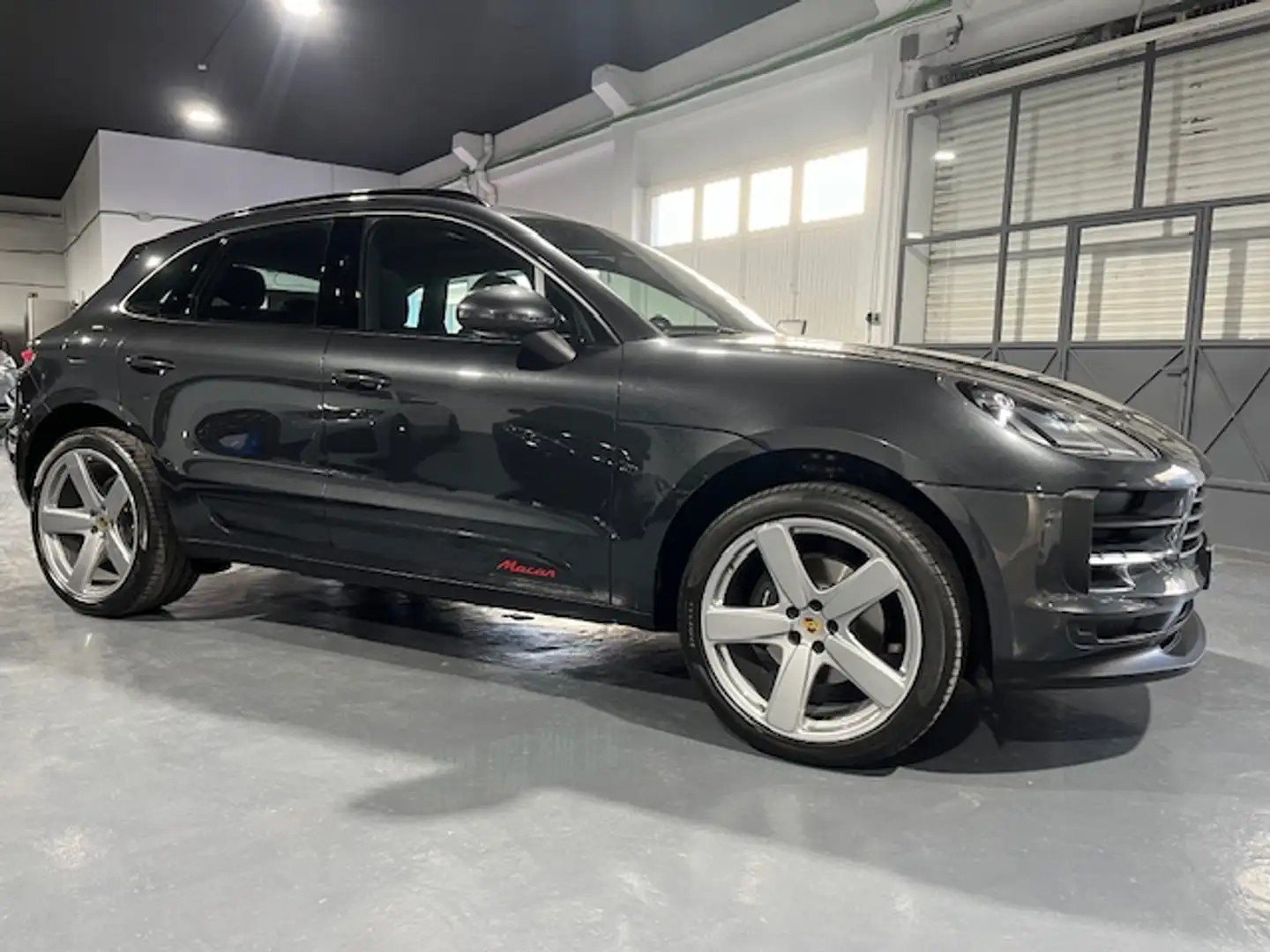 Porsche Macan Aut. Gris - 2