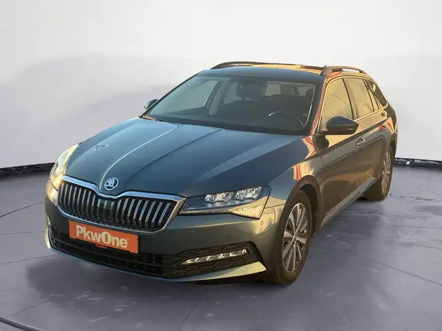 Skoda Superb Combi 2.0 TDI STHZ*DSG*SHZ*LED*PDC*CARPLA
