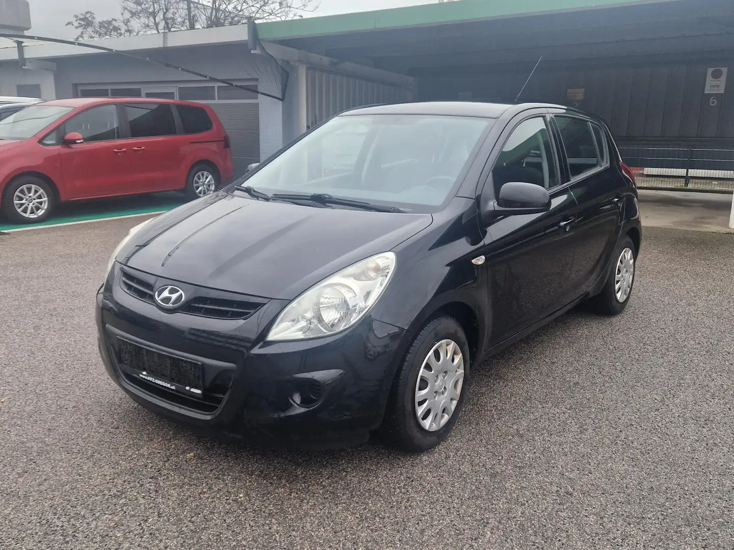 Hyundai i20 1.25 Life Schwarz - 1