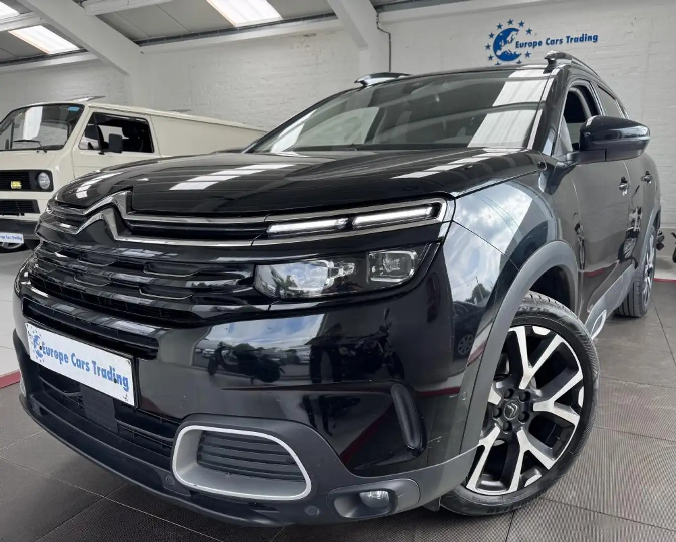 Citroen C5 Aircross SHINE 1.5 BLUEHDI DISTRIBUTION OK EAT8 CARPLAY GAR 12M Schwarz - 1