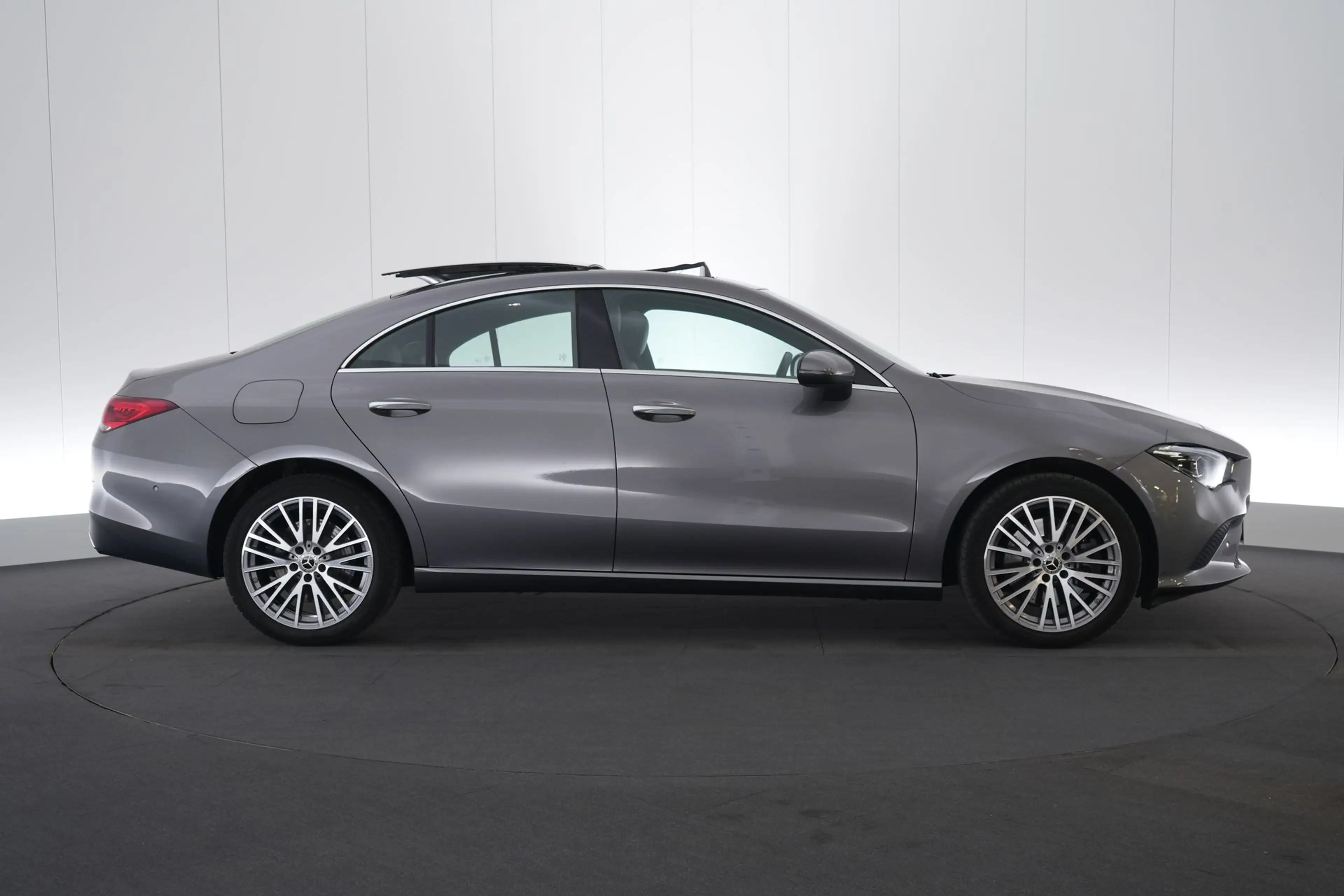Mercedes-Benz CLA 250 250e PHEV Business Solution Luxury Plus LEDER/CUIR — photo 5