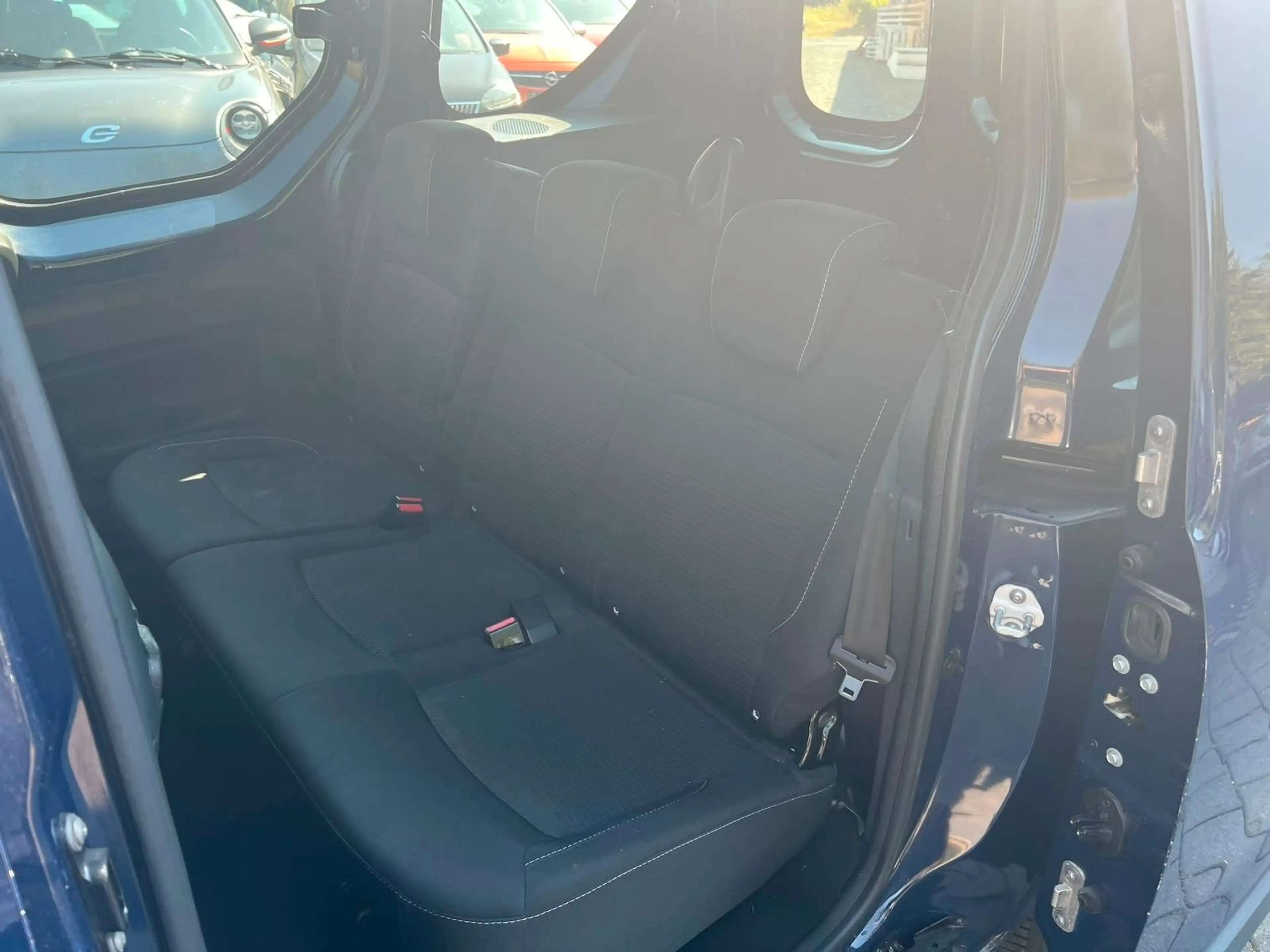 Dacia Dokker LAUREATE KAMERA NAVI KLIMA TEMPOM BLTH — photo 15