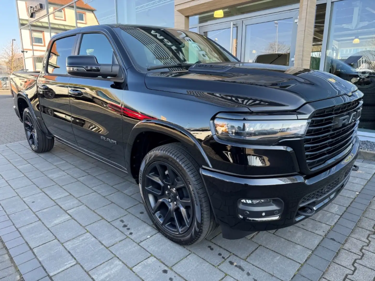 Dodge RAM 1500 Laramie Night Head UP MY25 Hurricane Beifahre Noir - 2