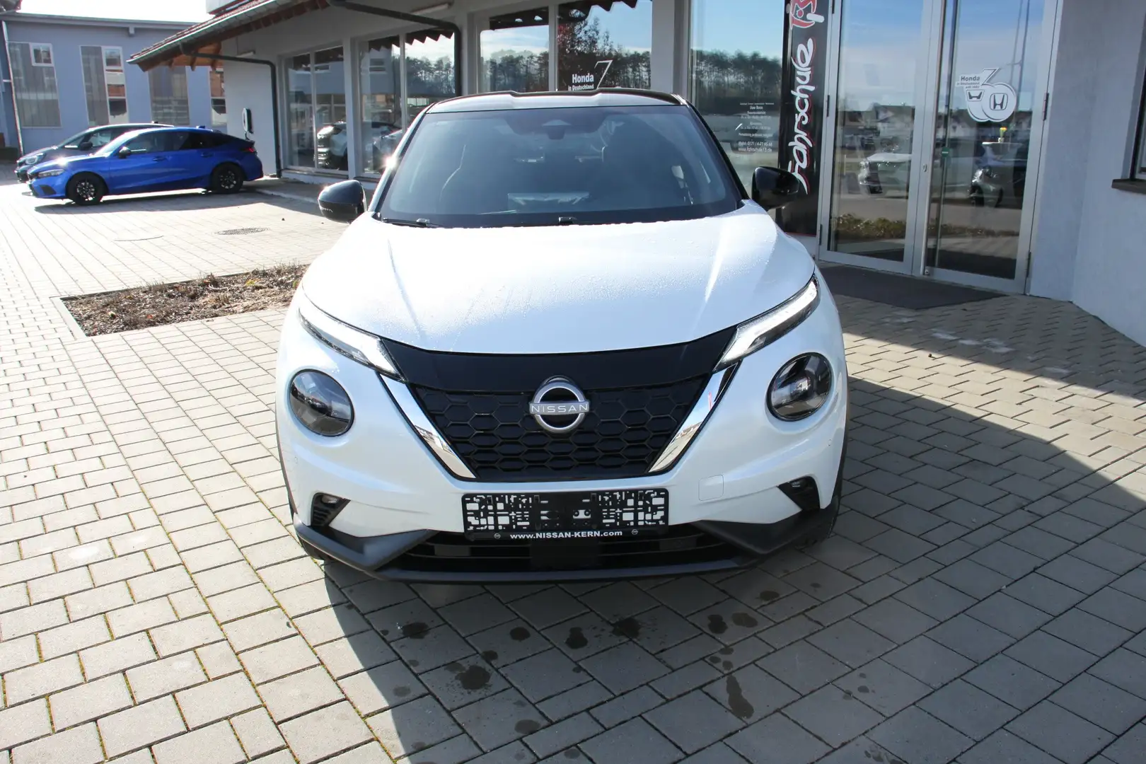 Nissan Juke 1.6 N-Connecta Hybrid Weiß - 2