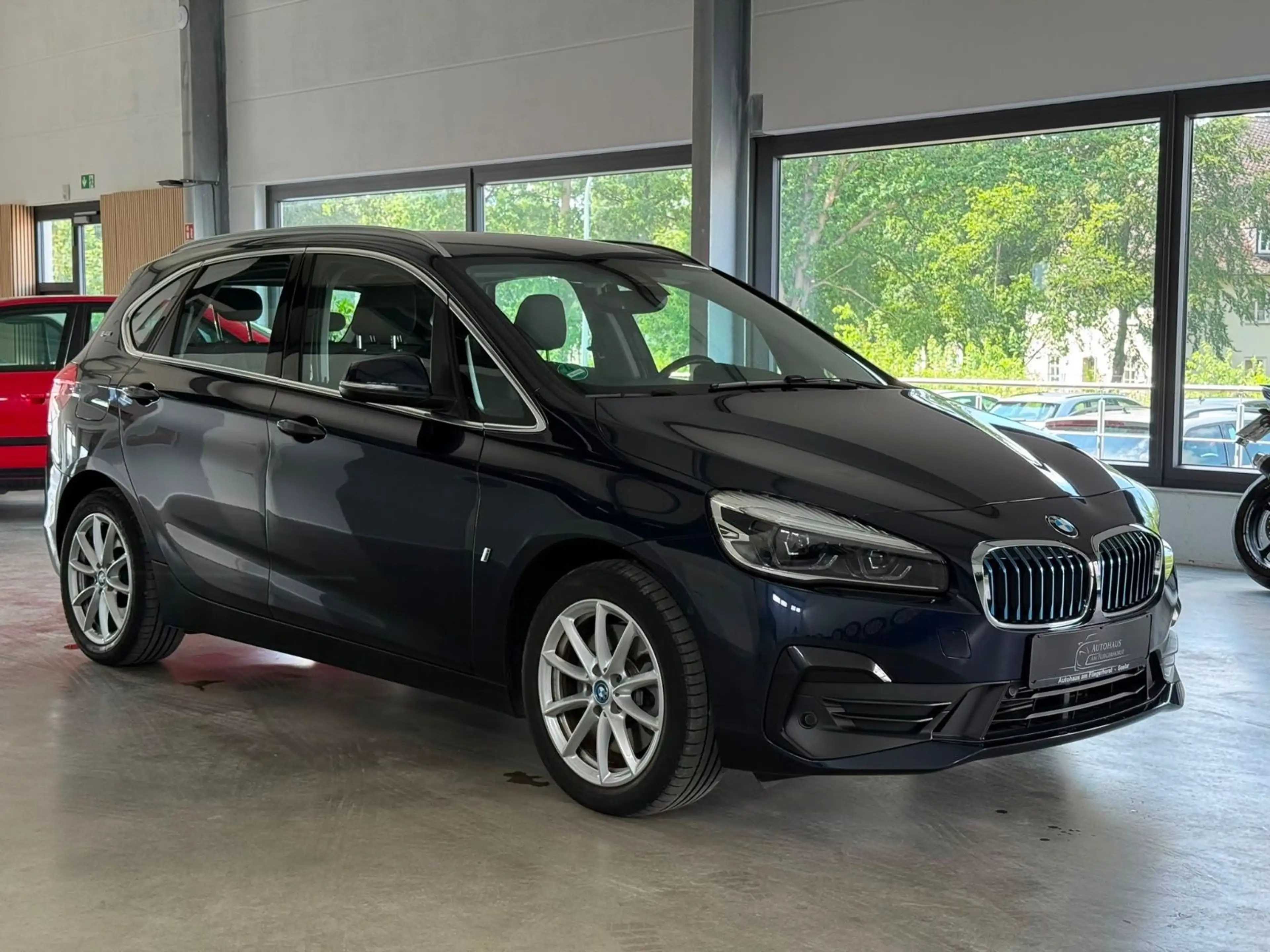 BMW 225 xe Active Tourer Advantage LED/Temp/Kam/Navi — photo 3