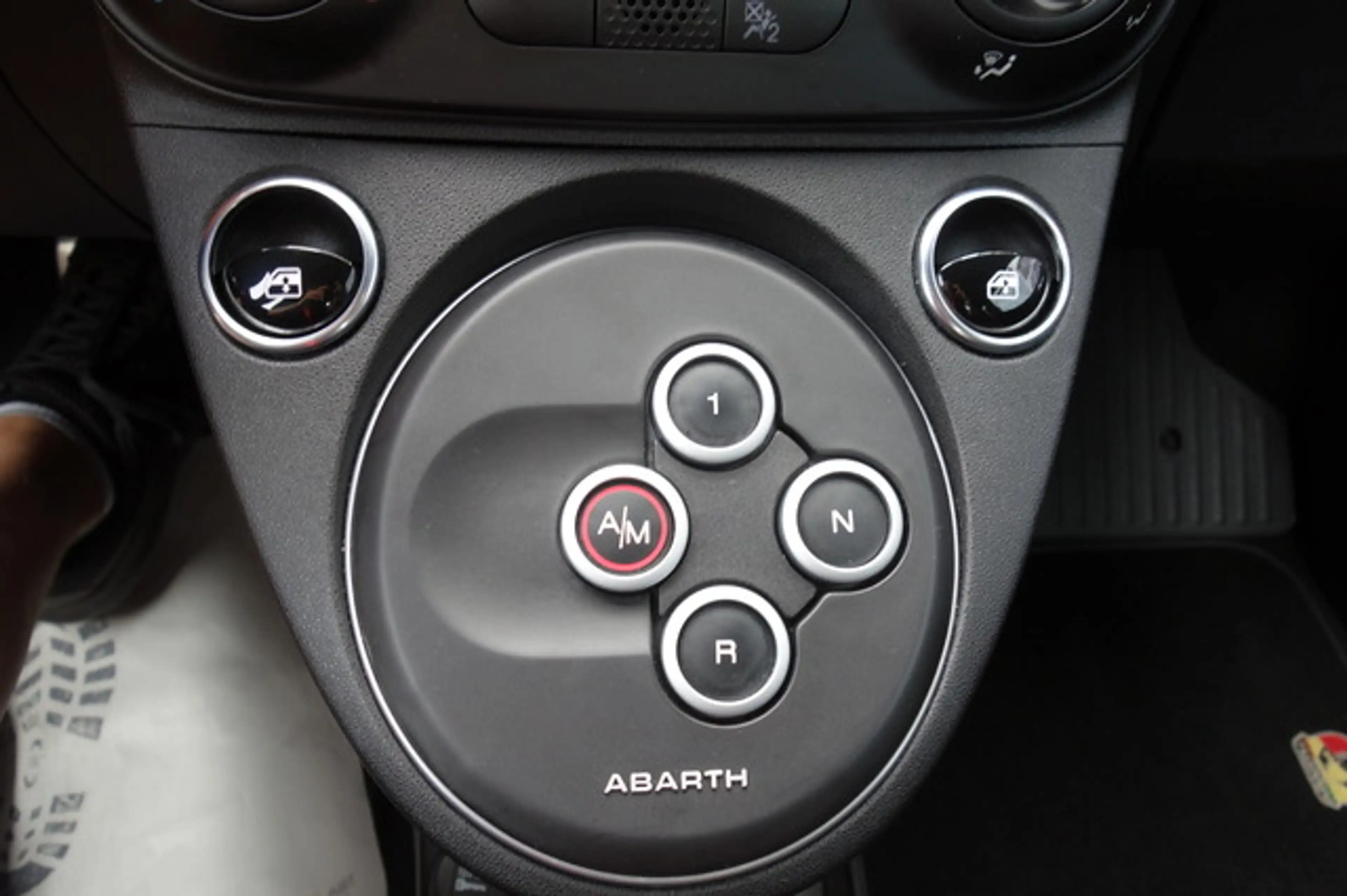 Abarth 595 1,4 TURBO AUTOM/KLIMA/PDC/SITZHZG — photo 10