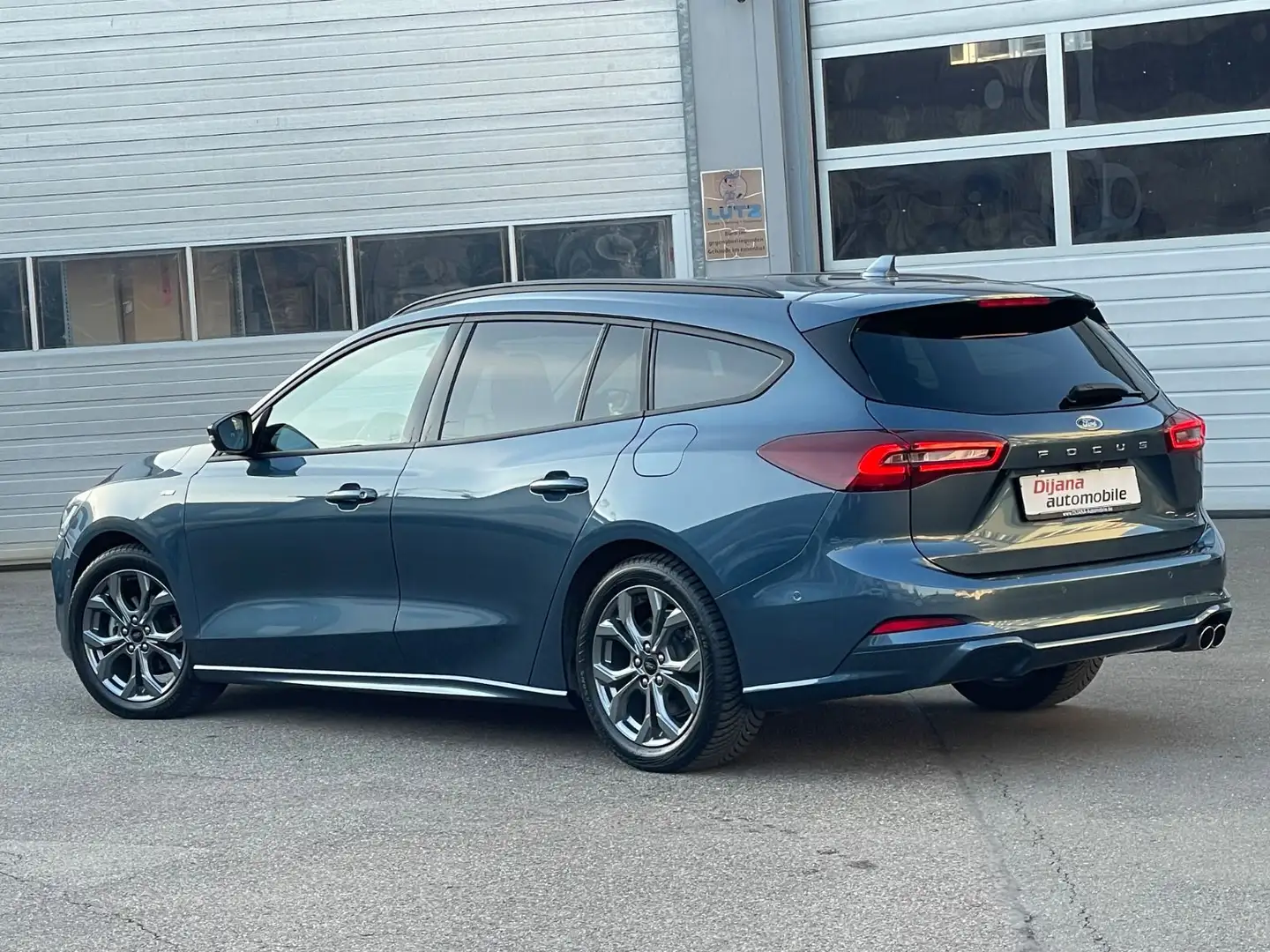 Ford Focus Turnier ST-Line X Aut HuD LED Blis 1Hd TOP Blau - 2