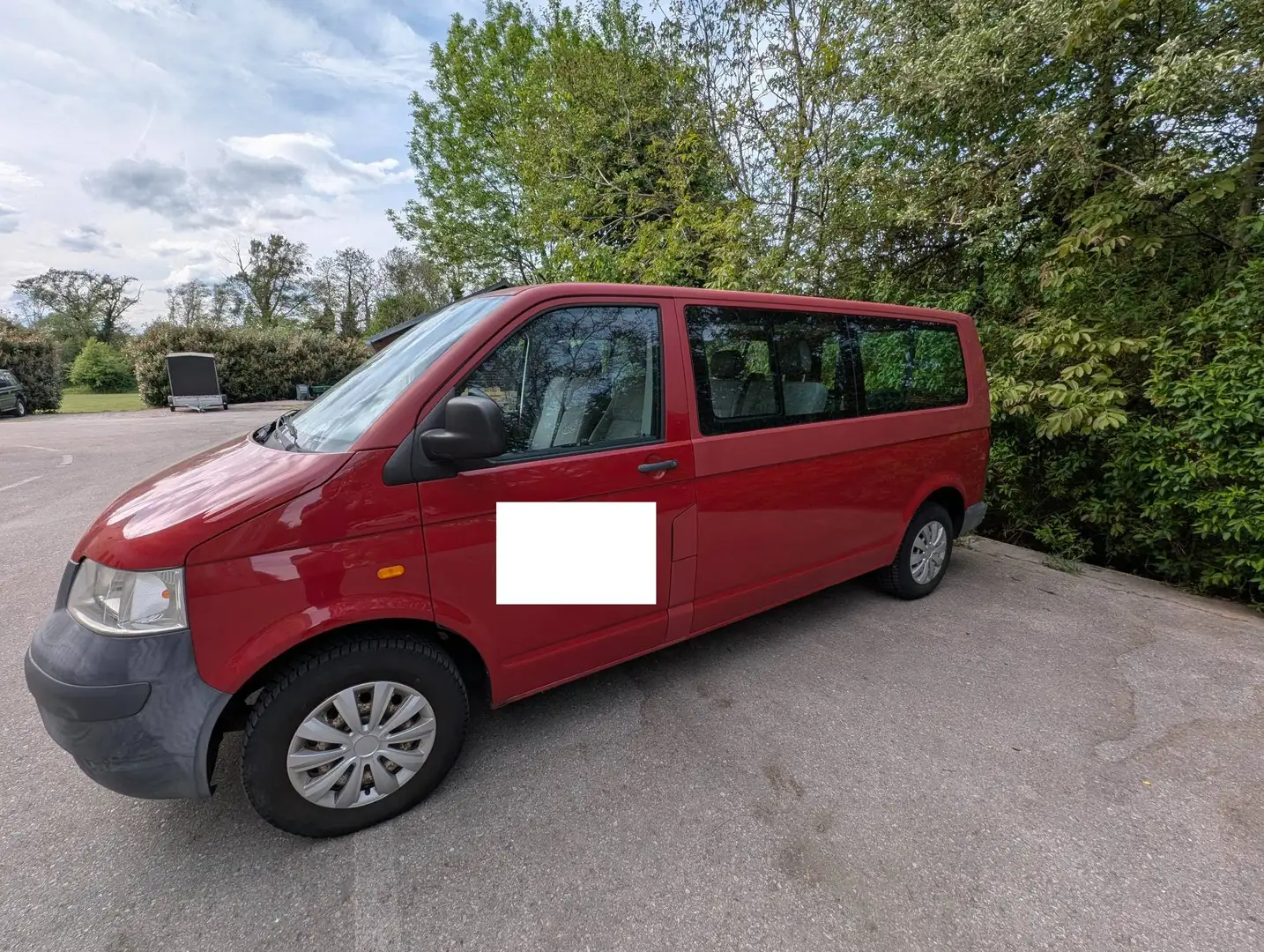 Volkswagen T5 Kombi Kombi LR 1,9 TDI D-PF LANGER RADSTAND- 9 Sitzer - MwSt. ausweisbar Rot - 1