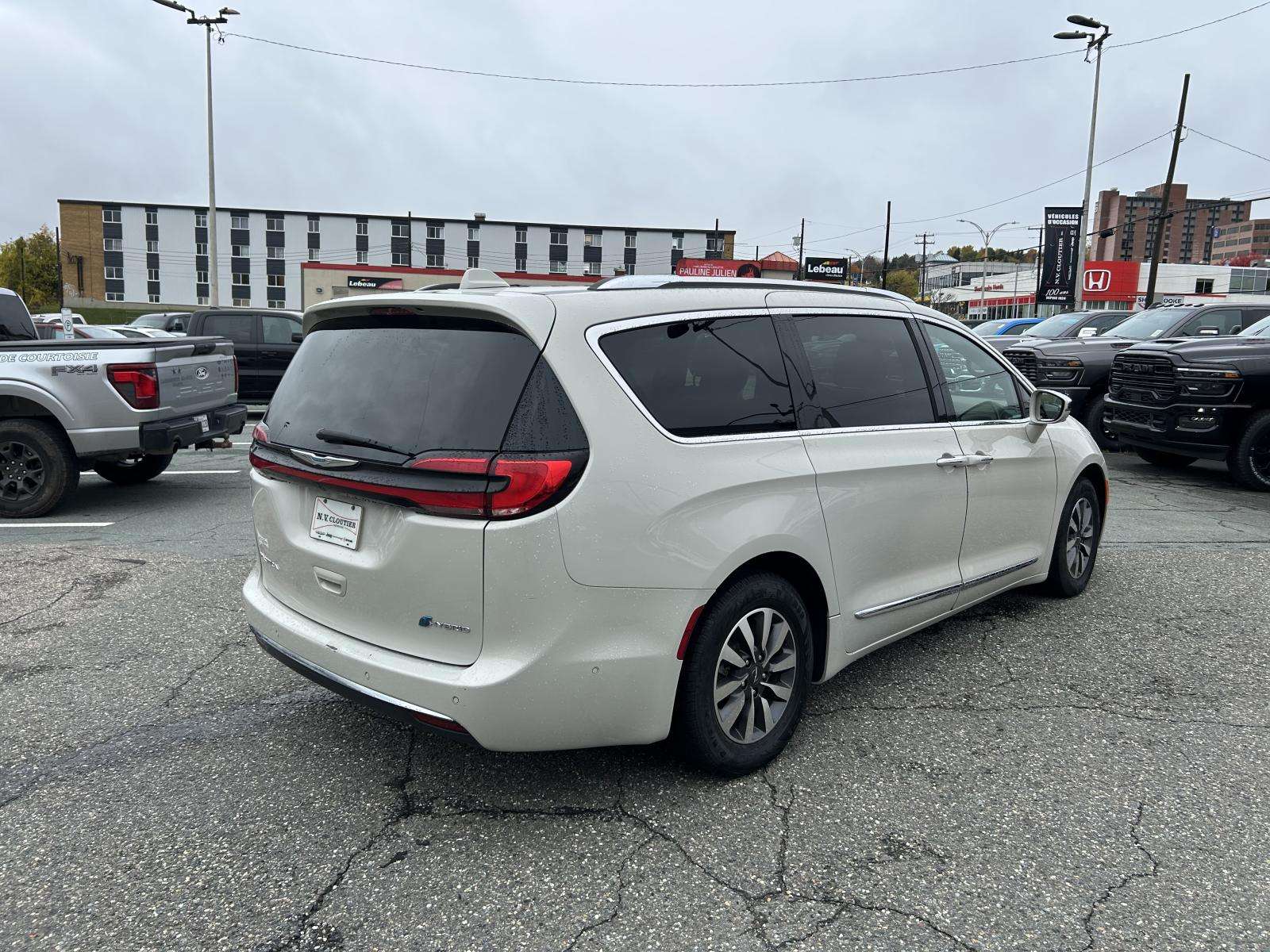2021 Chrysler Pacifica Hybrid
