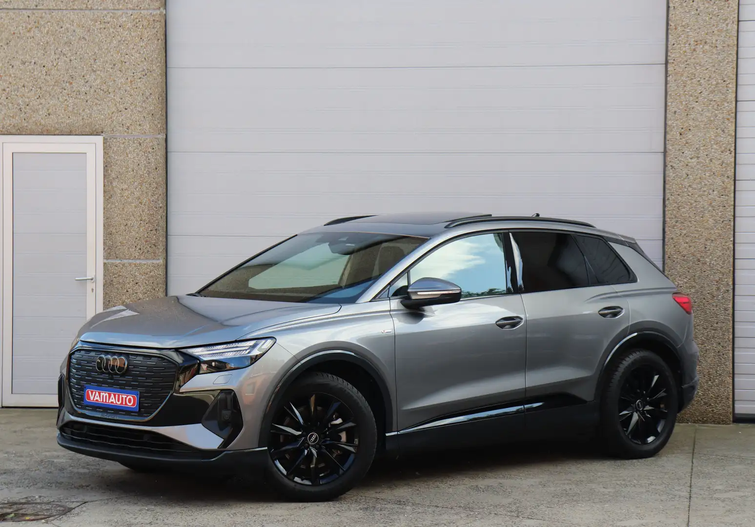 Audi Q4 e-tron 45 S-line Shadow+/Pano/Matrix/HeatPump/Cam/Towbar Gris - 2
