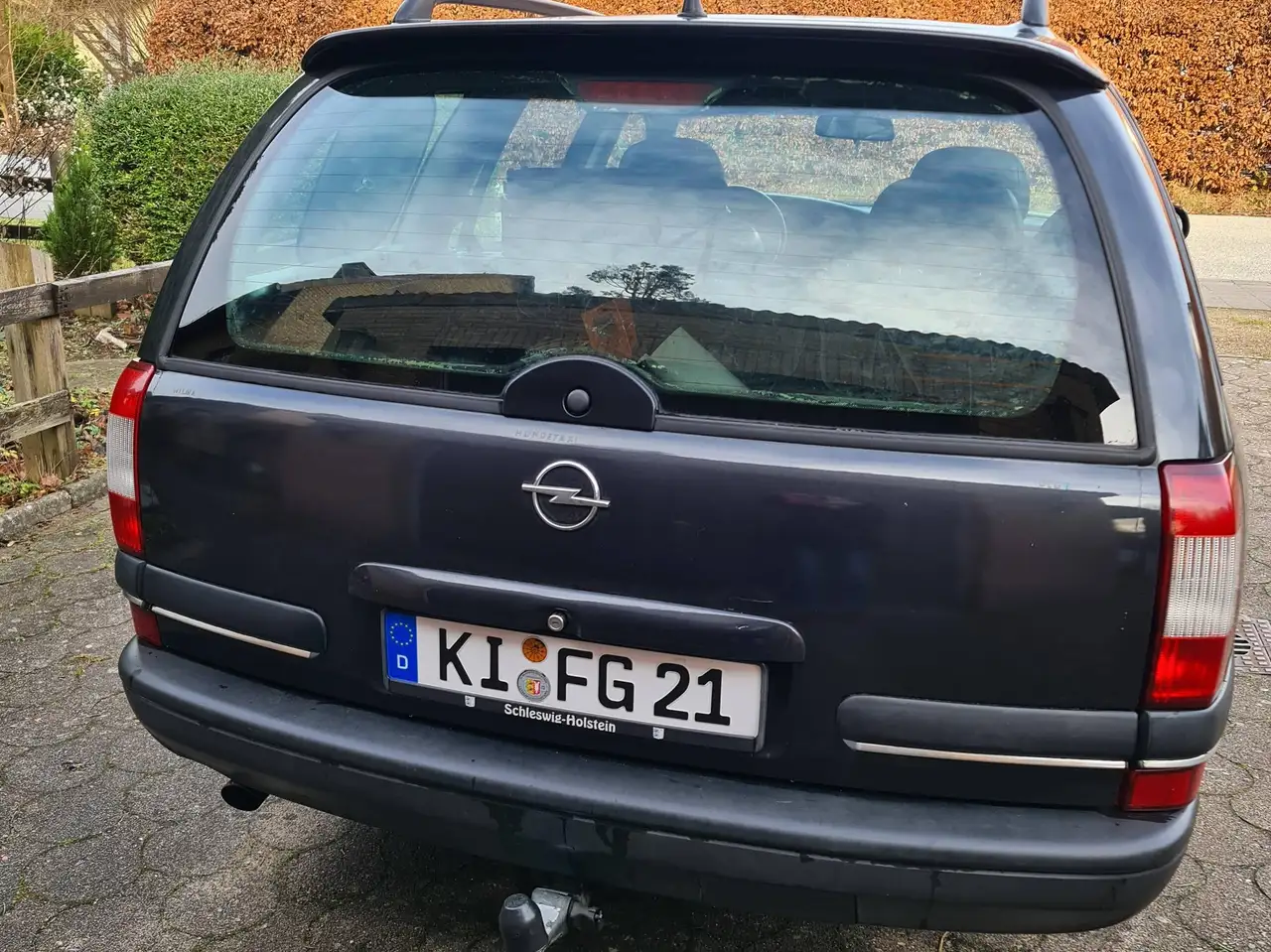 Opel Omega Caravan MV6, foto 2