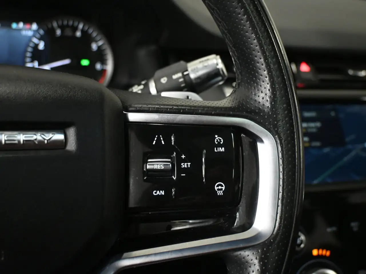 Land Rover Discovery Sport снимка Land Rover Discovery Sport