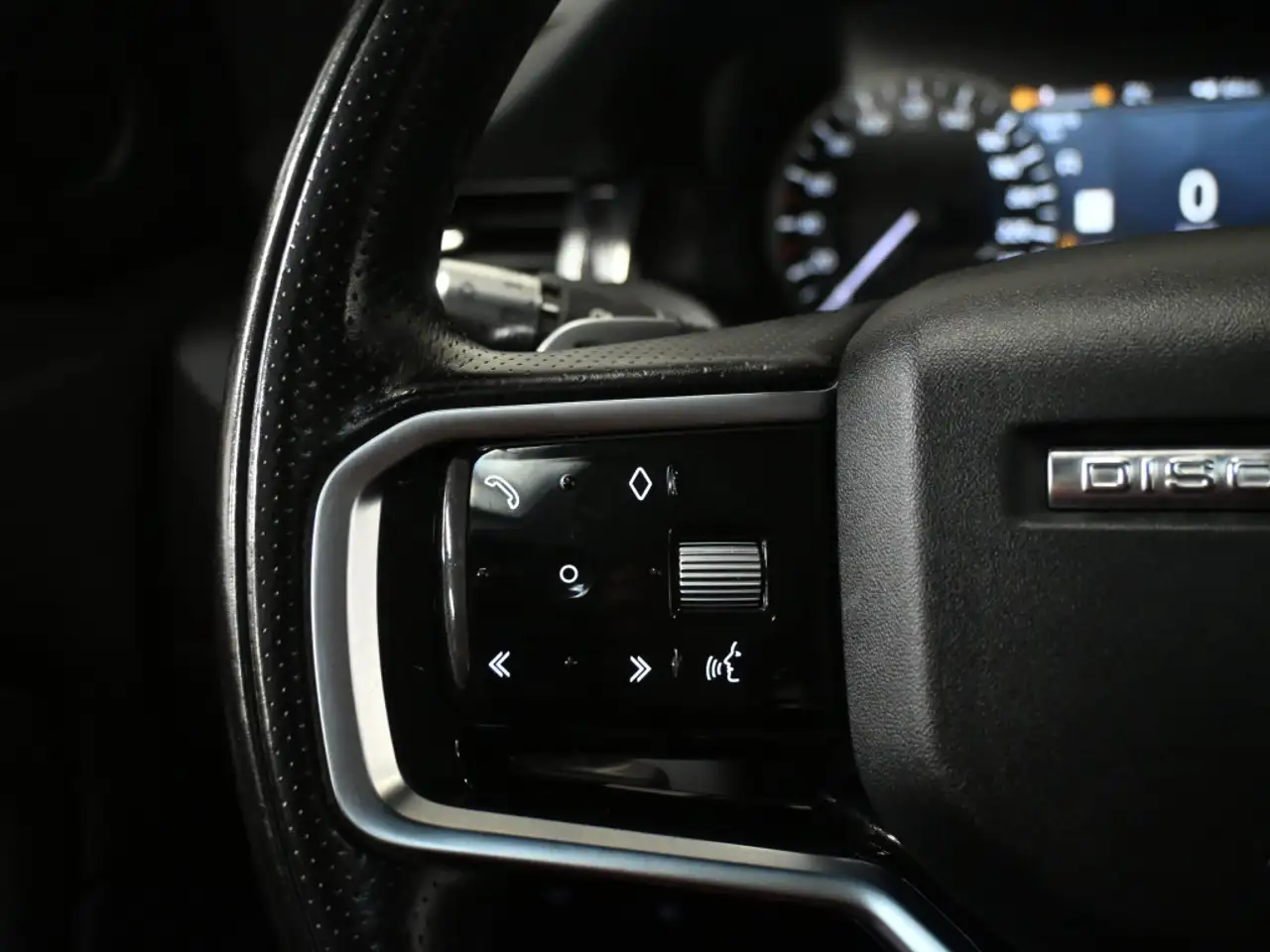Land Rover Discovery Sport снимка Land Rover Discovery Sport