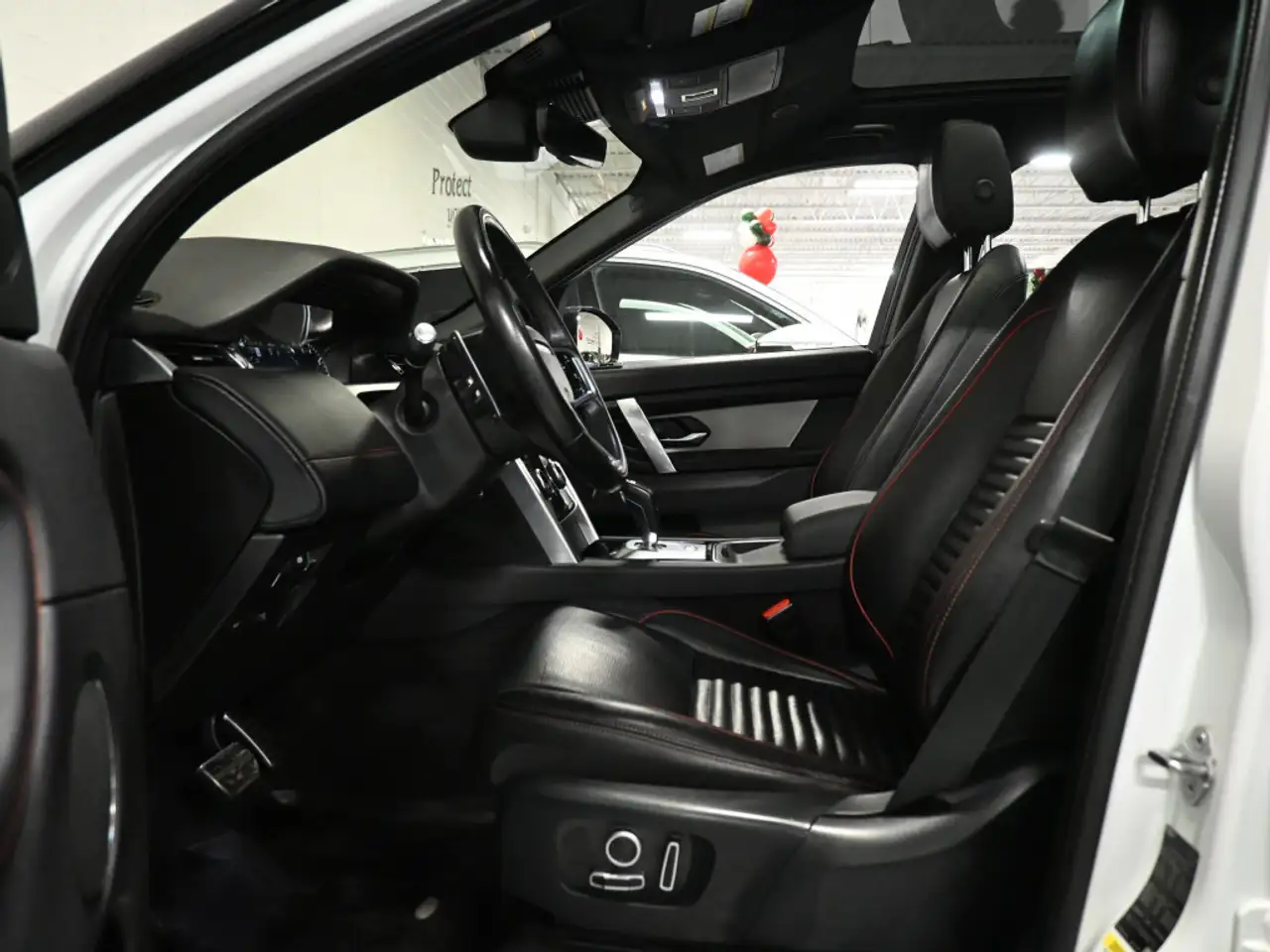 Land Rover Discovery Sport снимка Land Rover Discovery Sport