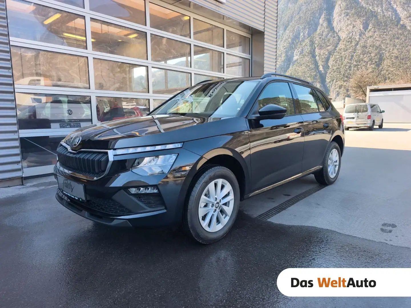 Skoda Kamiq Essence TSI DSG Schwarz - 1