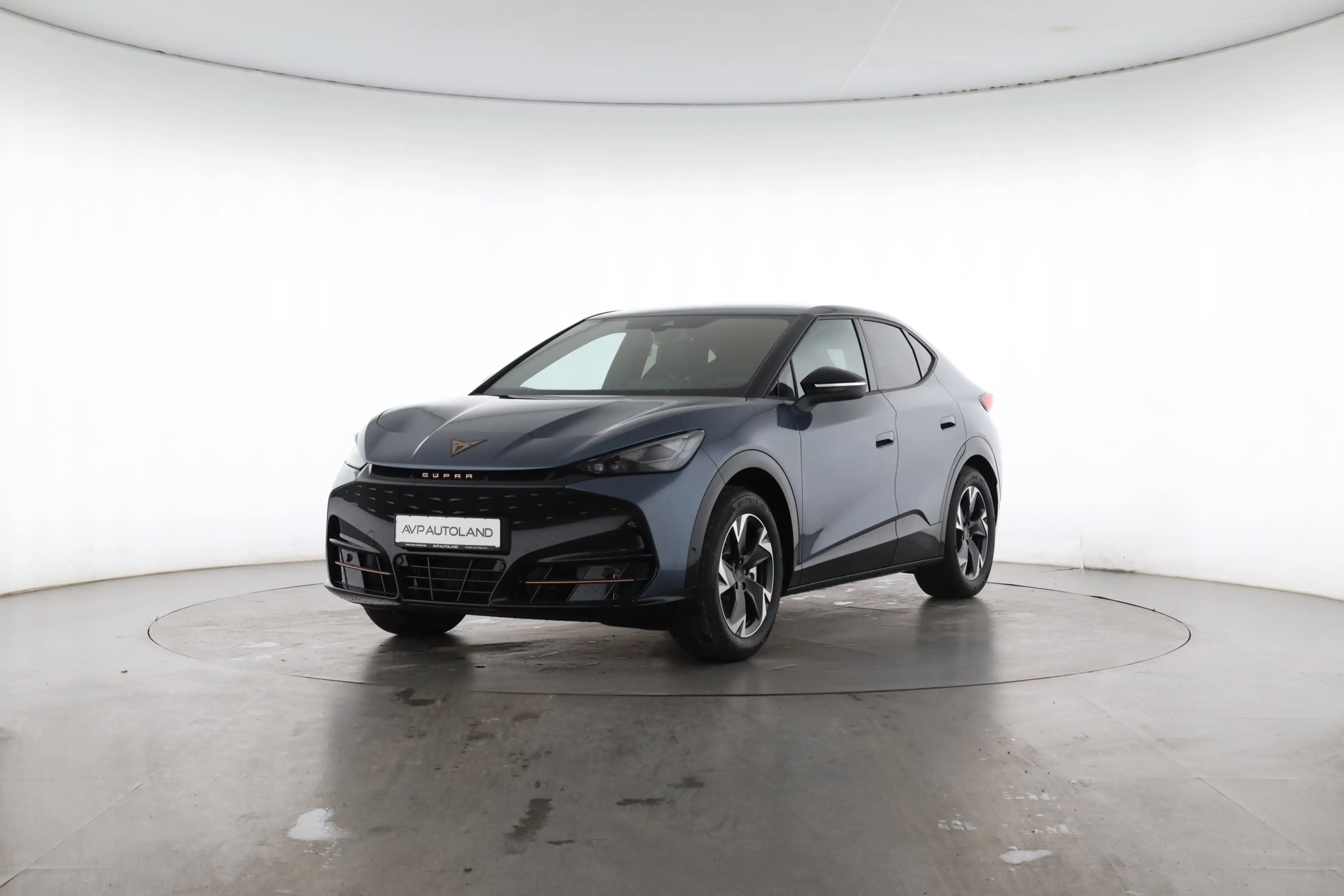 CUPRA Tavascan 210 kW 77 kWh Endurance — photo 2