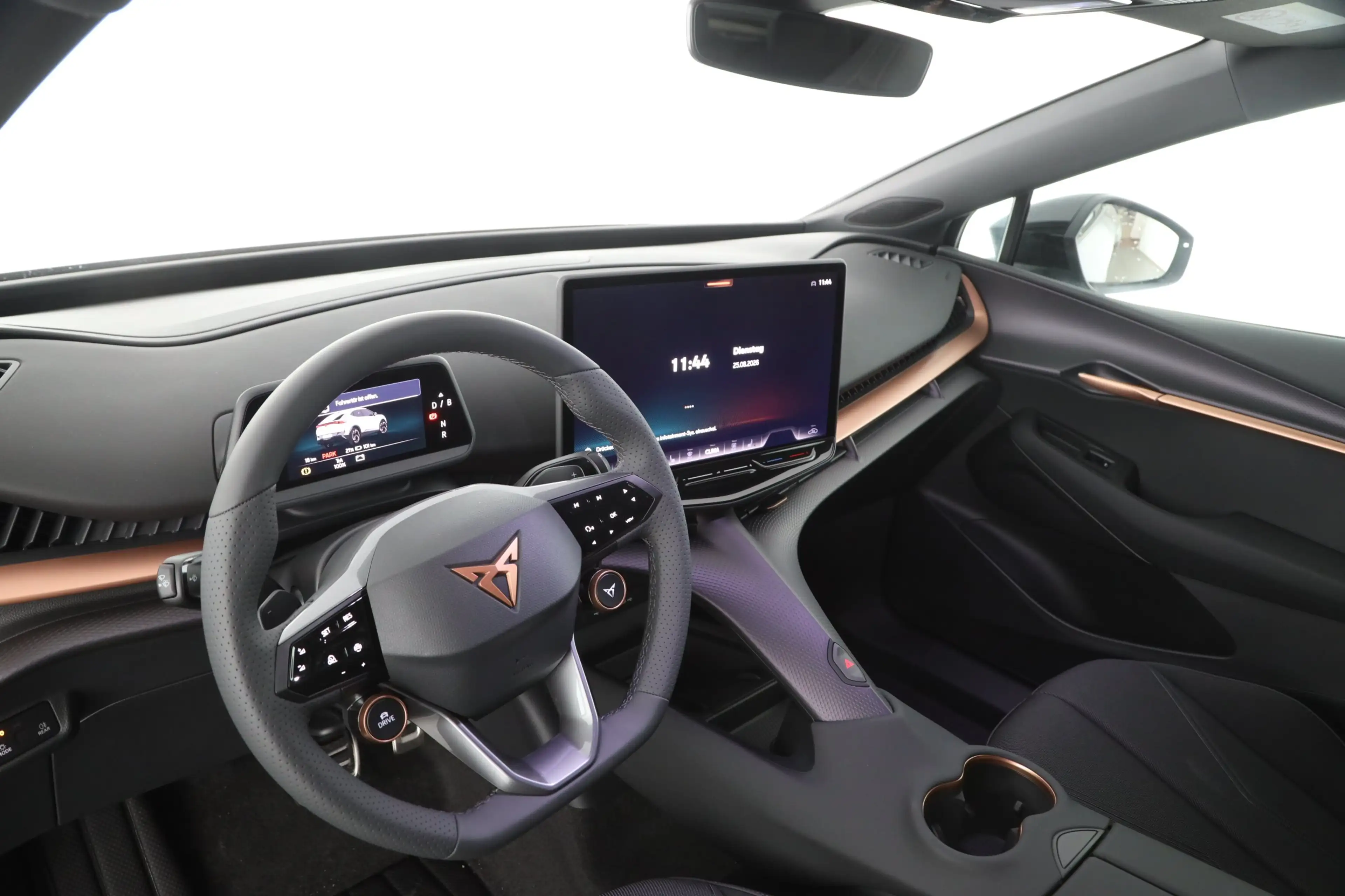 CUPRA Tavascan 210 kW 77 kWh Endurance — photo 11
