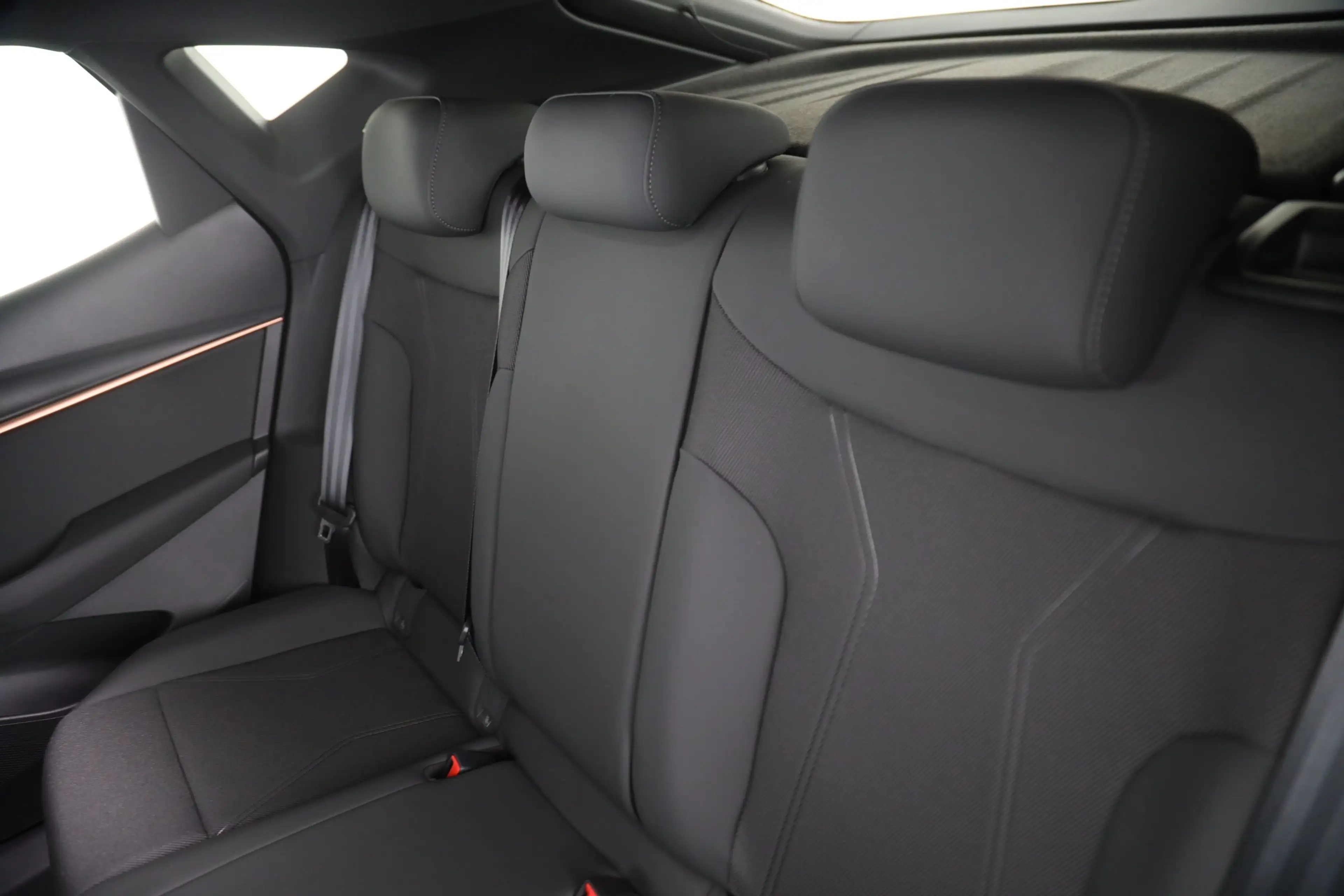CUPRA Tavascan 210 kW 77 kWh Endurance — photo 13