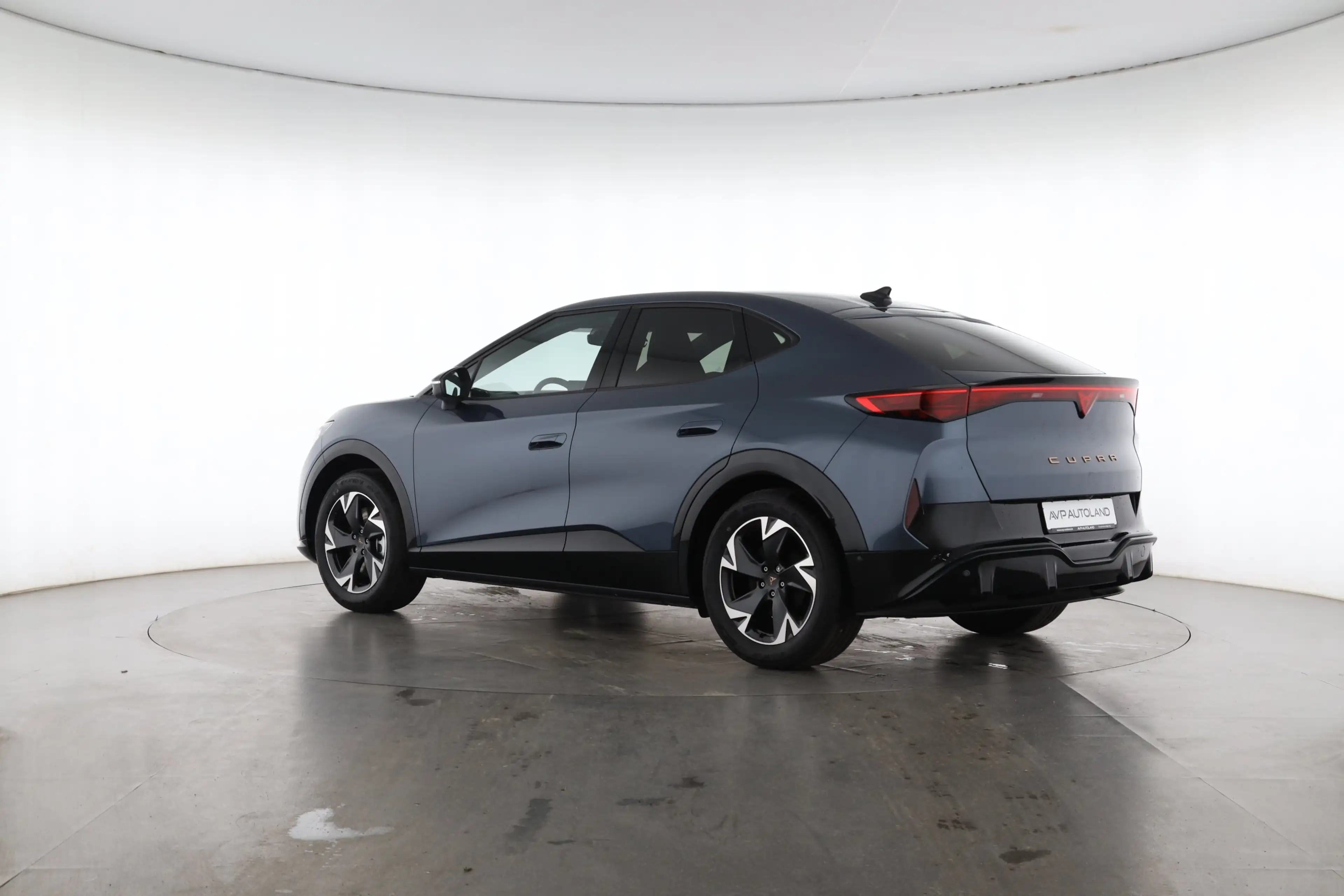 CUPRA Tavascan 210 kW 77 kWh Endurance — photo 4