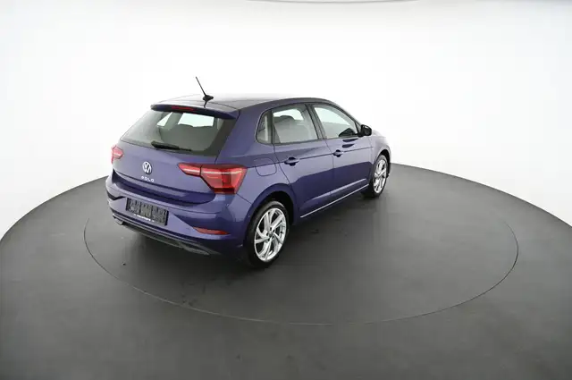 Volkswagen Polo view 2