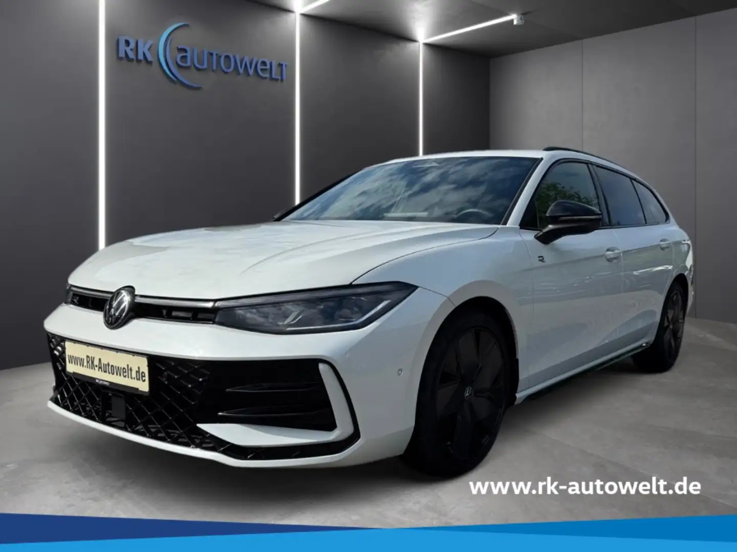 Volkswagen Passat Variant R-Line 2.0 TDI DSG neues Modell IQ Light Discover Weiß - 1