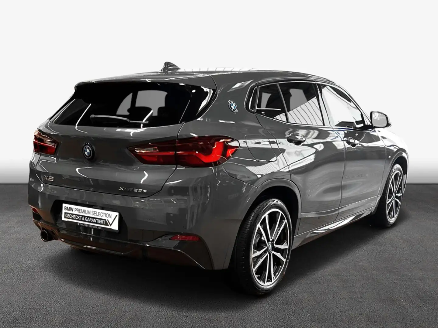 BMW X2 xDrive25e M Sport Grau - 2