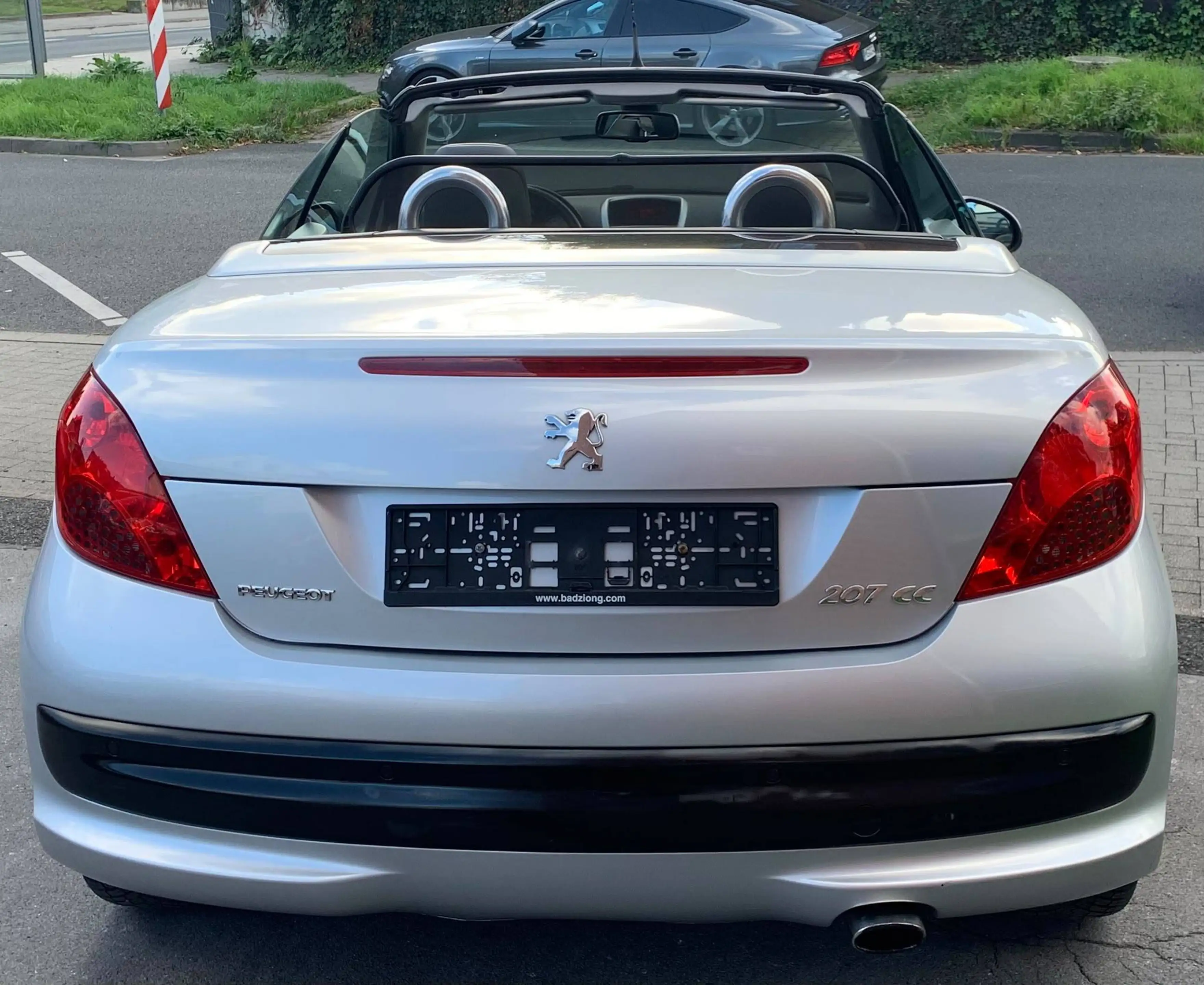 Peugeot 207 CC AUTOMATIK Platinum *LEDER-ALLWETTER-TÜV NEU* — photo 9