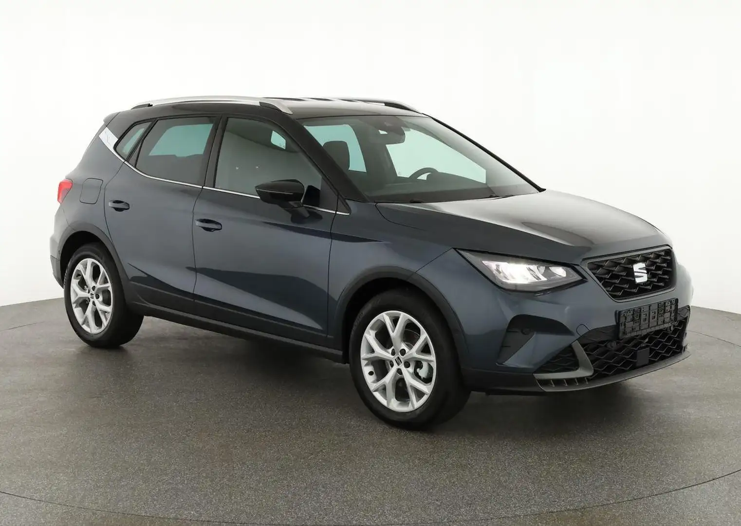 SEAT Arona FR 1.5 TSI ACT FR, LED, Kamera, Parklenk, ACC, ... Grau - 1