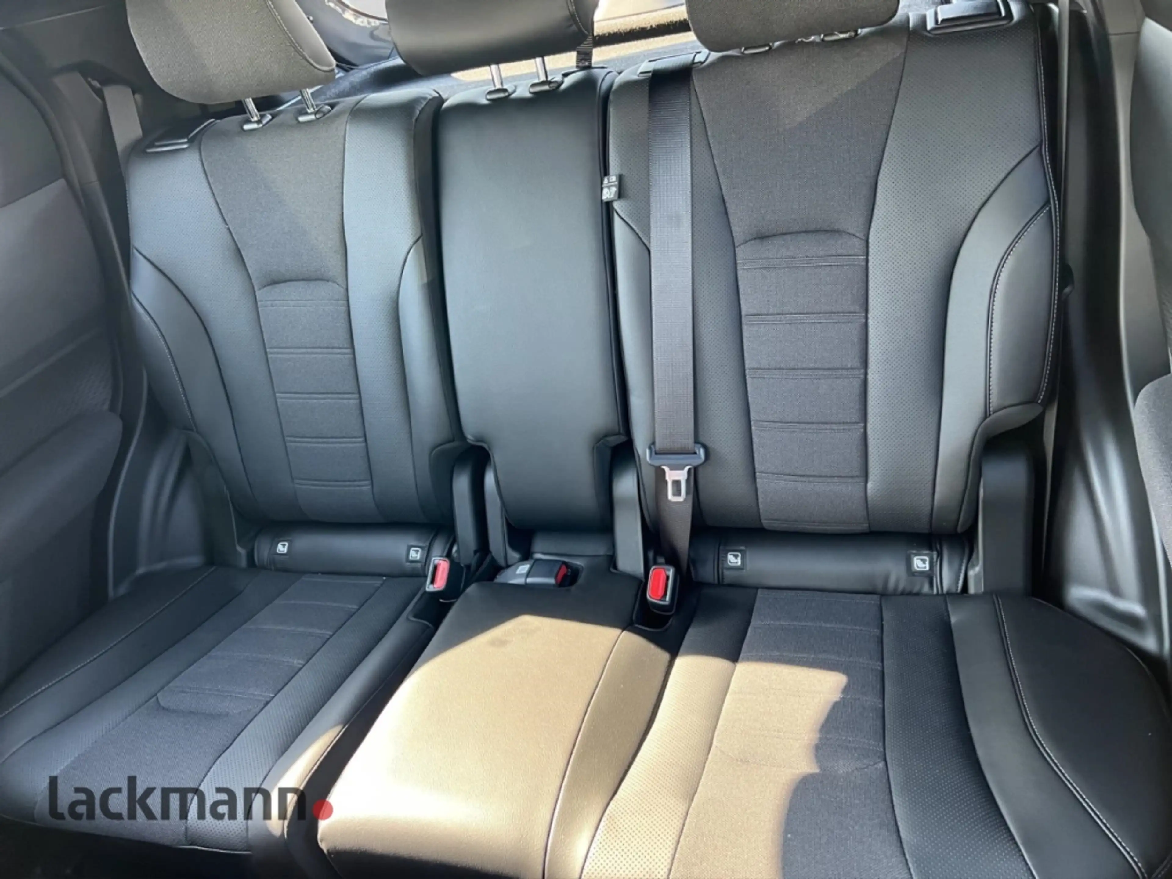 Toyota Urban Cruiser 128 kW FWD Lounge Elektromotor 61 kWh, 5-Türer, Lo — photo 9