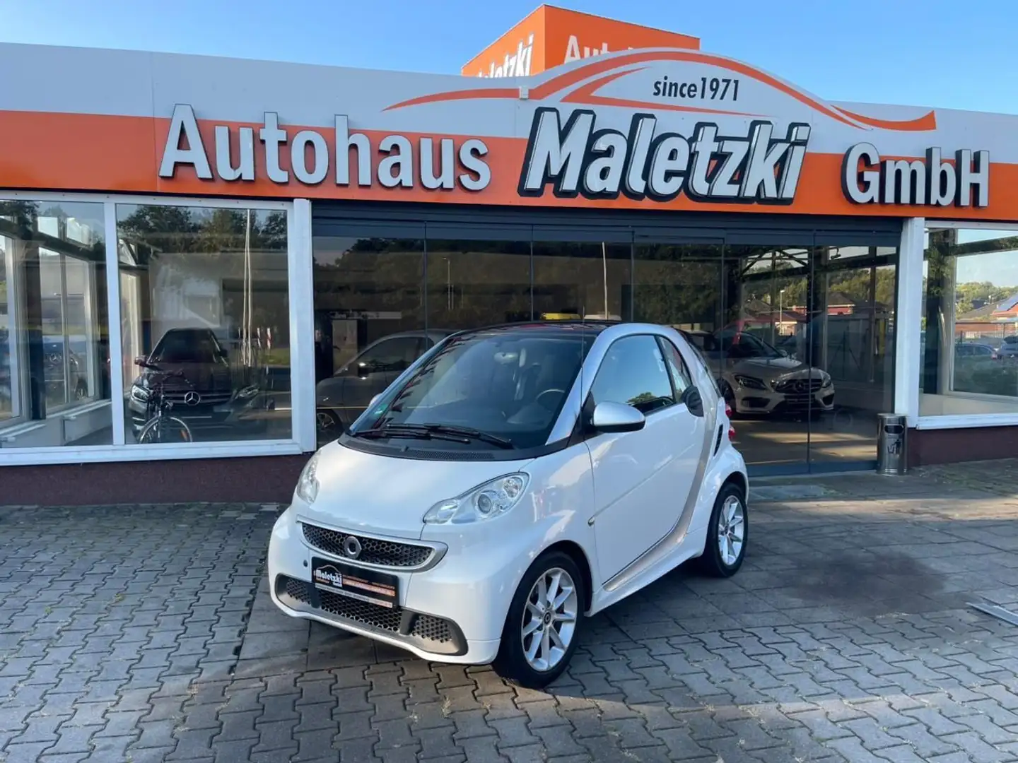 smart forTwo 1.0 Coupe MHD*Klima*Servo*Panorama* Zilver - 1