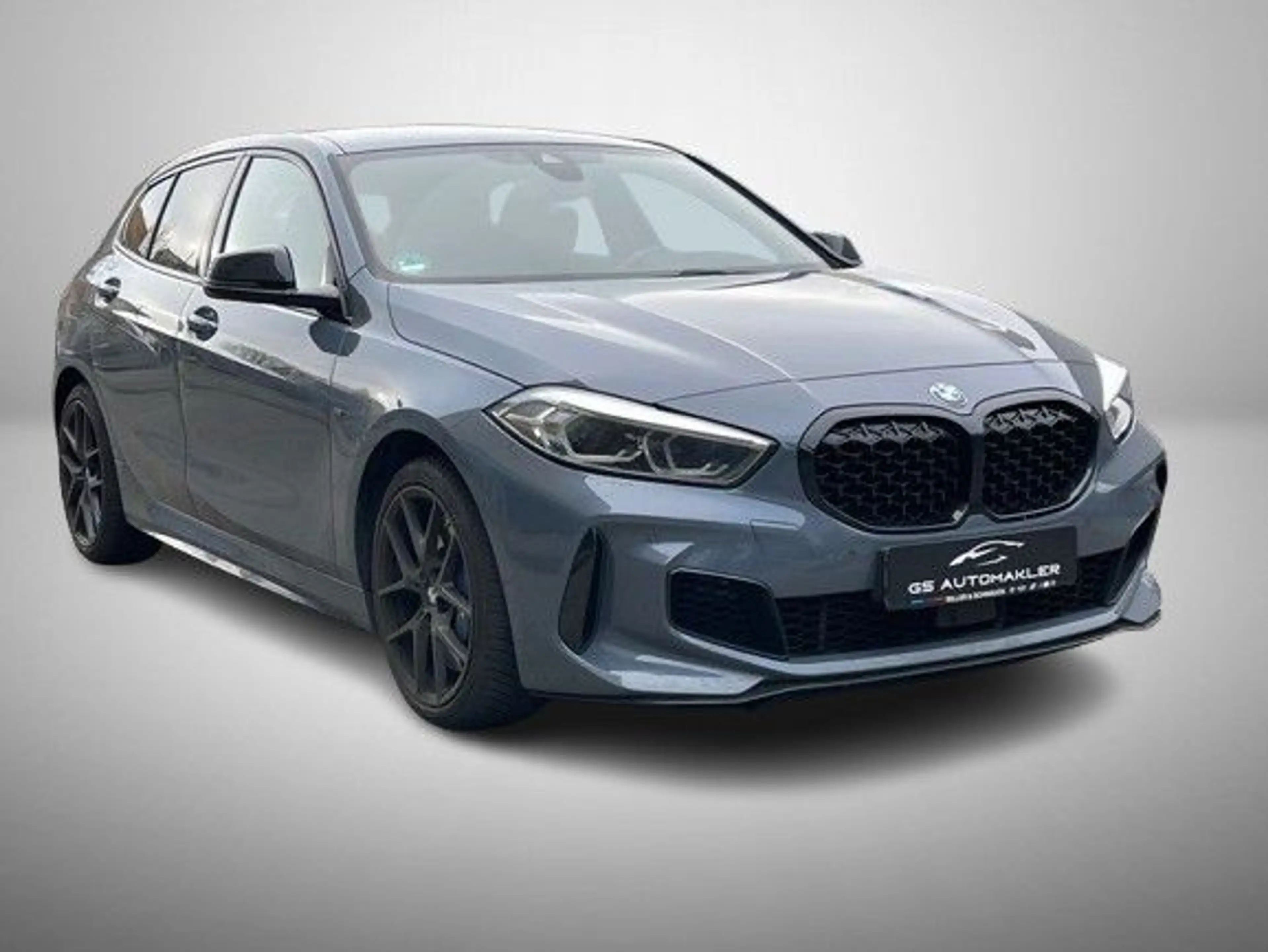 BMW 135 Baureihe 1 Lim. M135 i xDrive Shadow Line