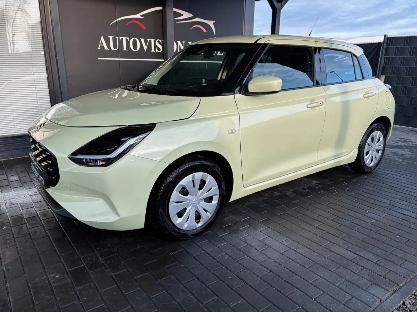 Suzuki Swift 1.2/NAVI/TEMPOMAT/KAMERA/ Gelb - 2