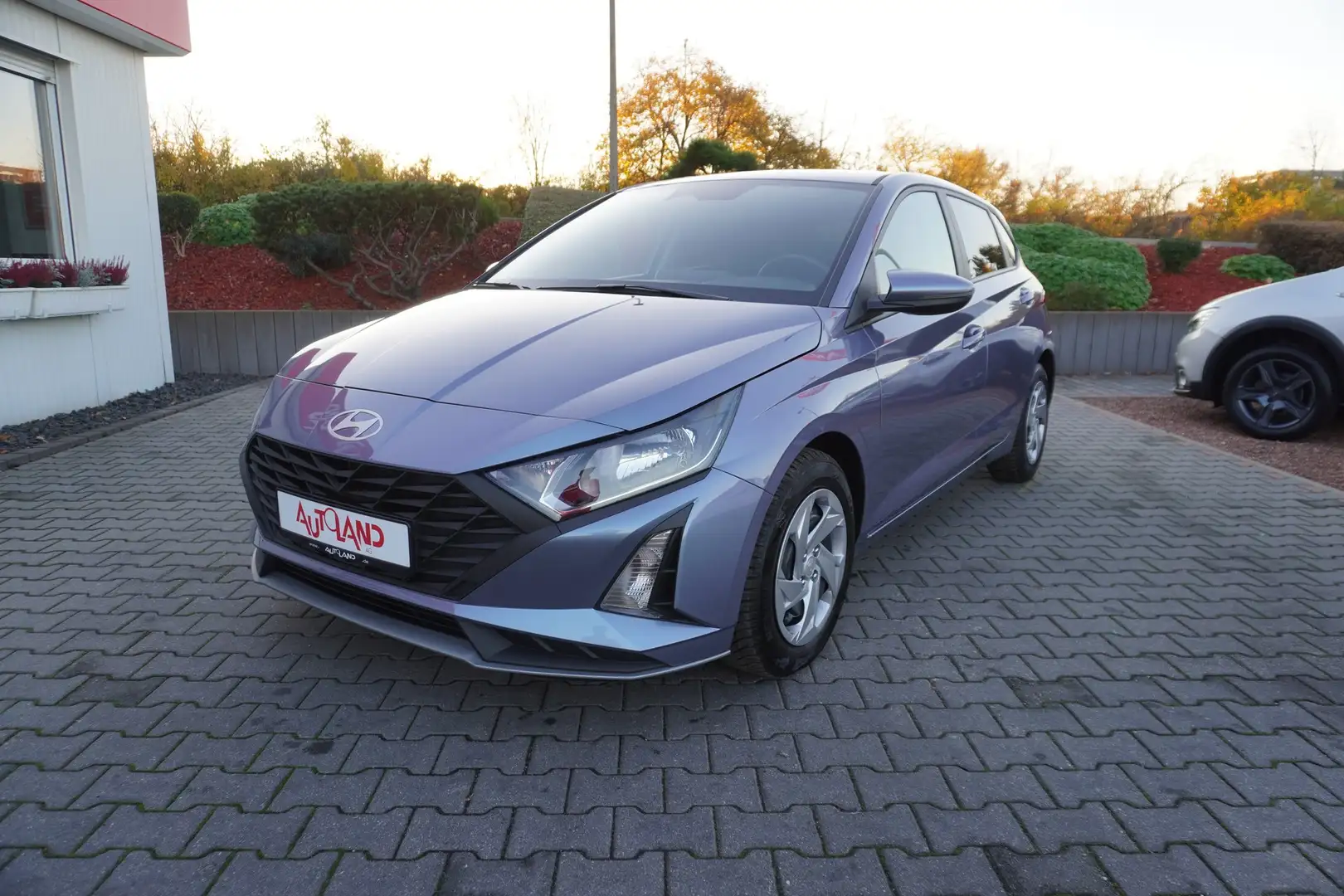 Hyundai i20 1.2 Navi Kamera Tempomat PDC Klima DAB Blau - 2