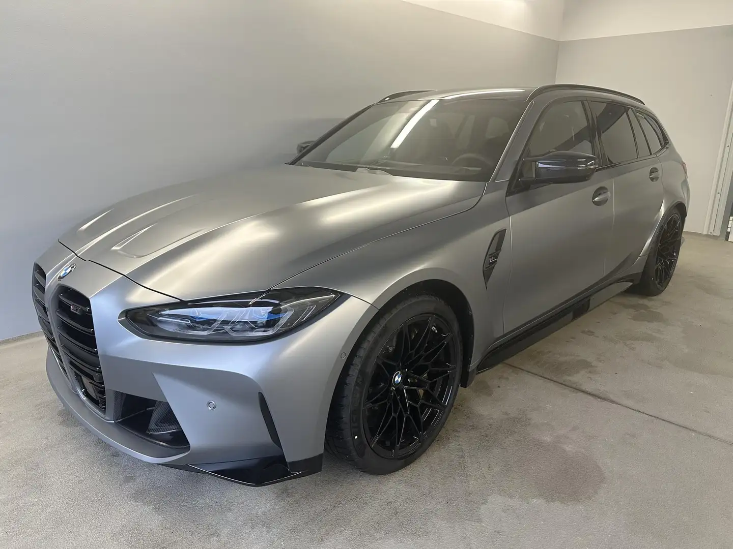 BMW M3 Touring Competition M xDrive+Race-Track+Innovat... Grey - 1