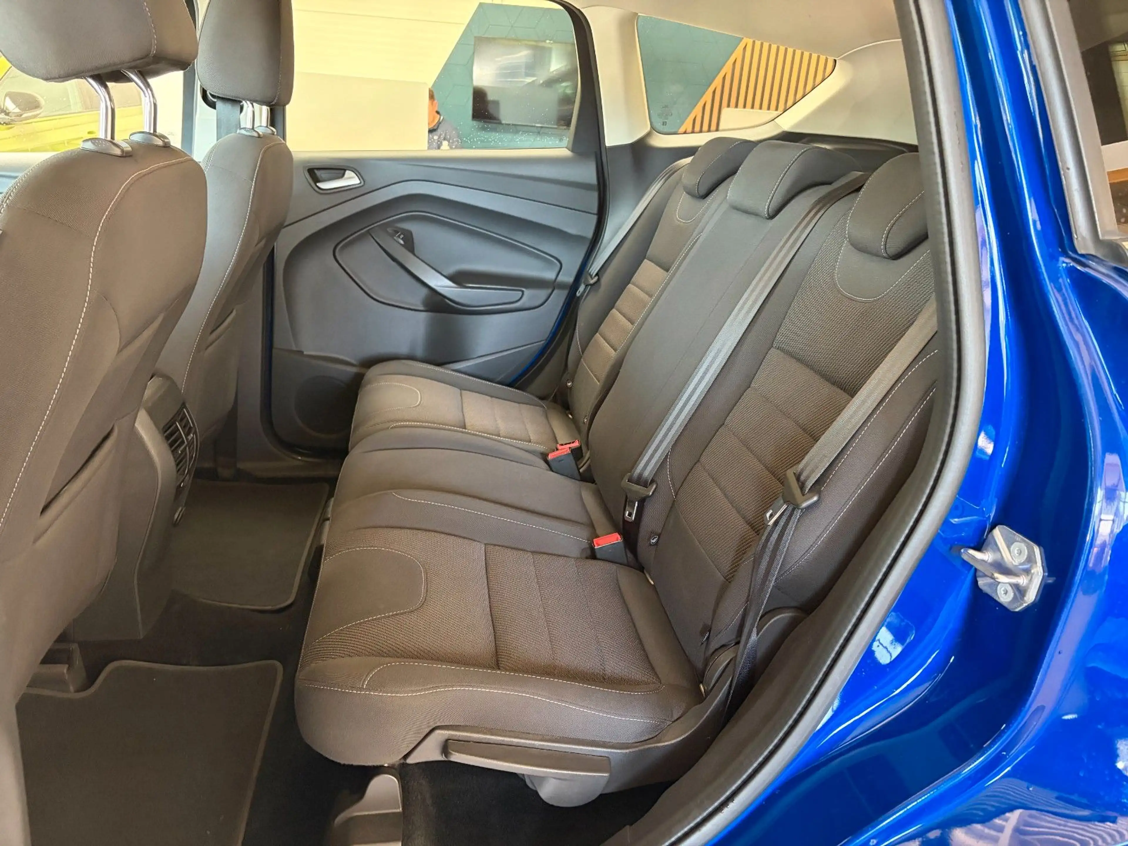 Ford Kuga 2.0 TDCi 4x4 AHK/SHZ/PDC/EURO6 — photo 8