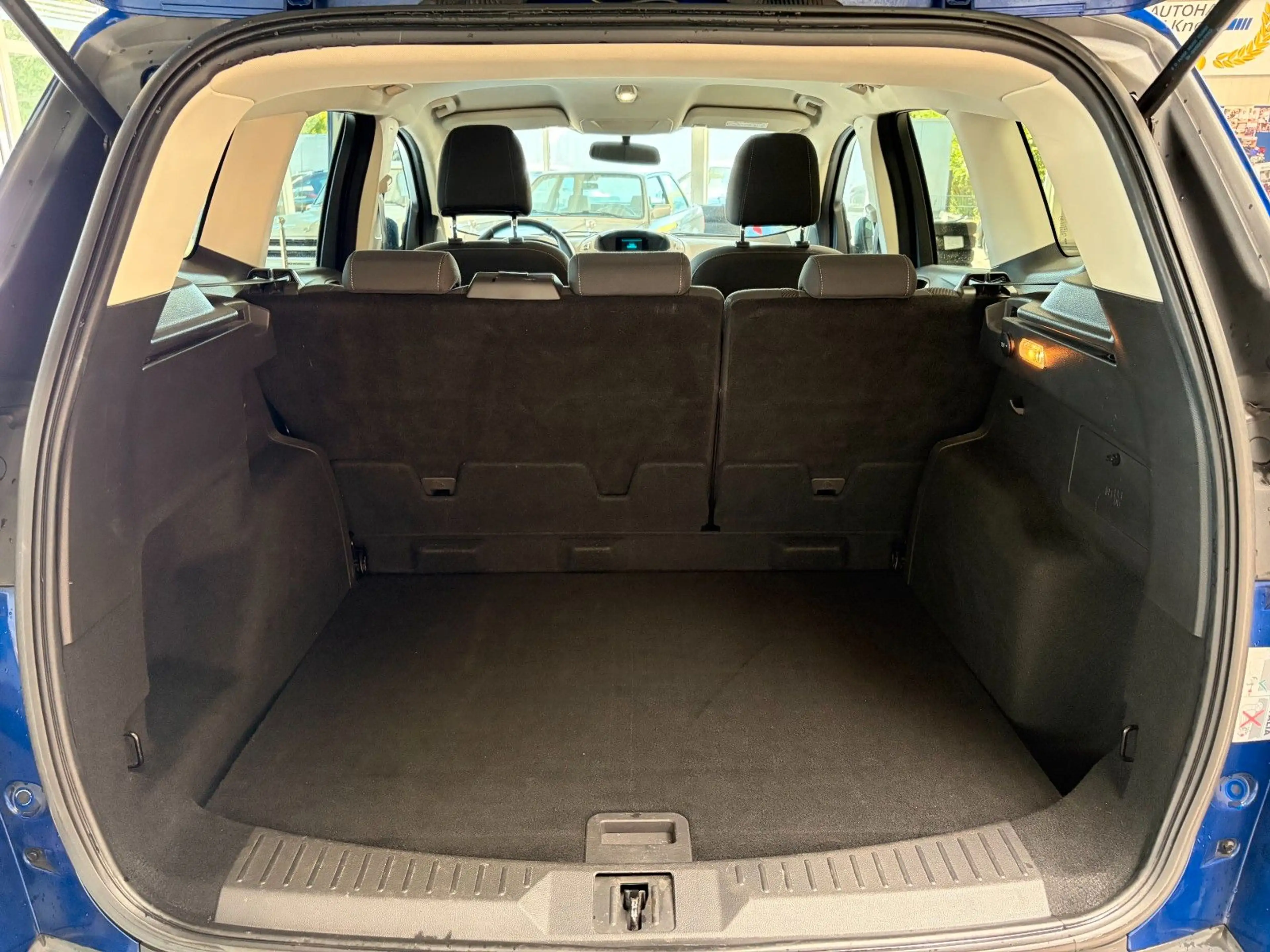 Ford Kuga 2.0 TDCi 4x4 AHK/SHZ/PDC/EURO6 — photo 9