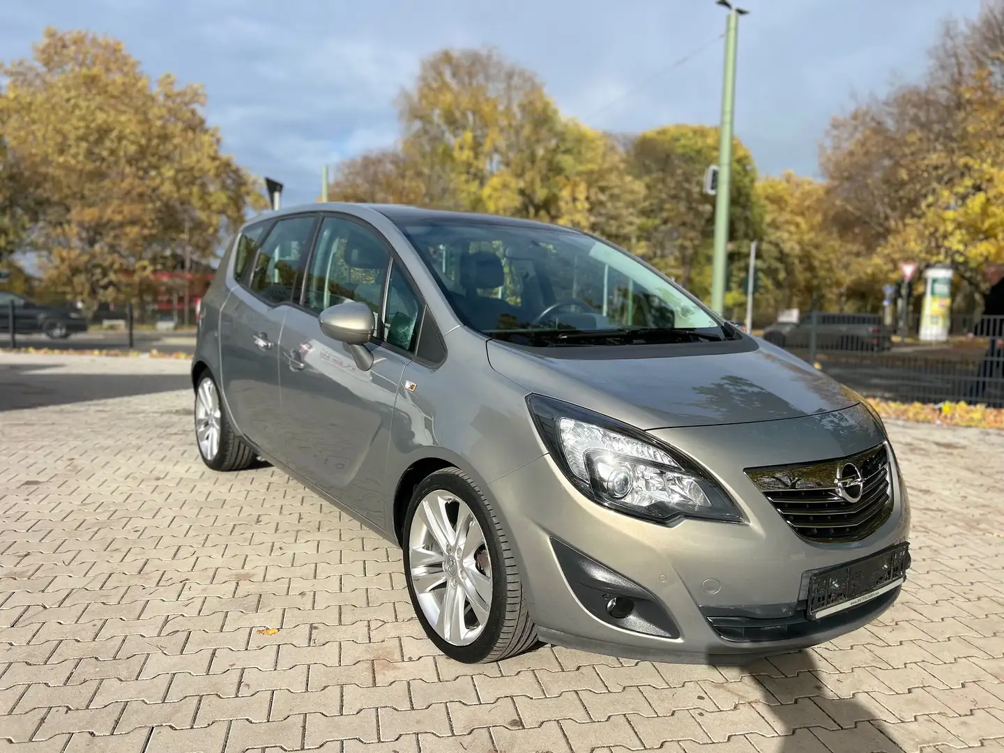 Opel Meriva Innovation, 1-Hand,Pano,Klima, Sitzheizung Beige - 2