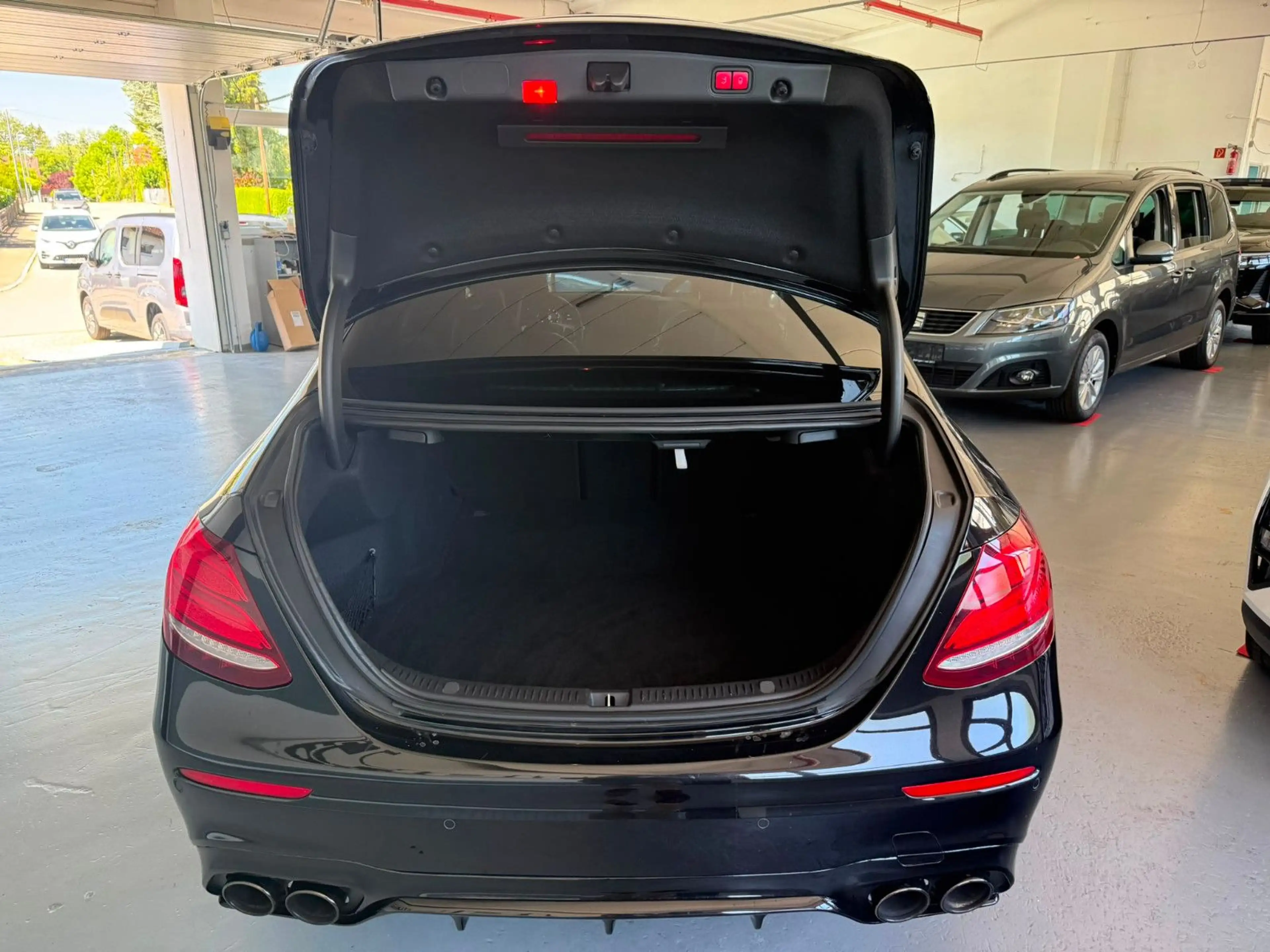 Mercedes-Benz E 43 AMG E Limousine 4Matic — photo 5
