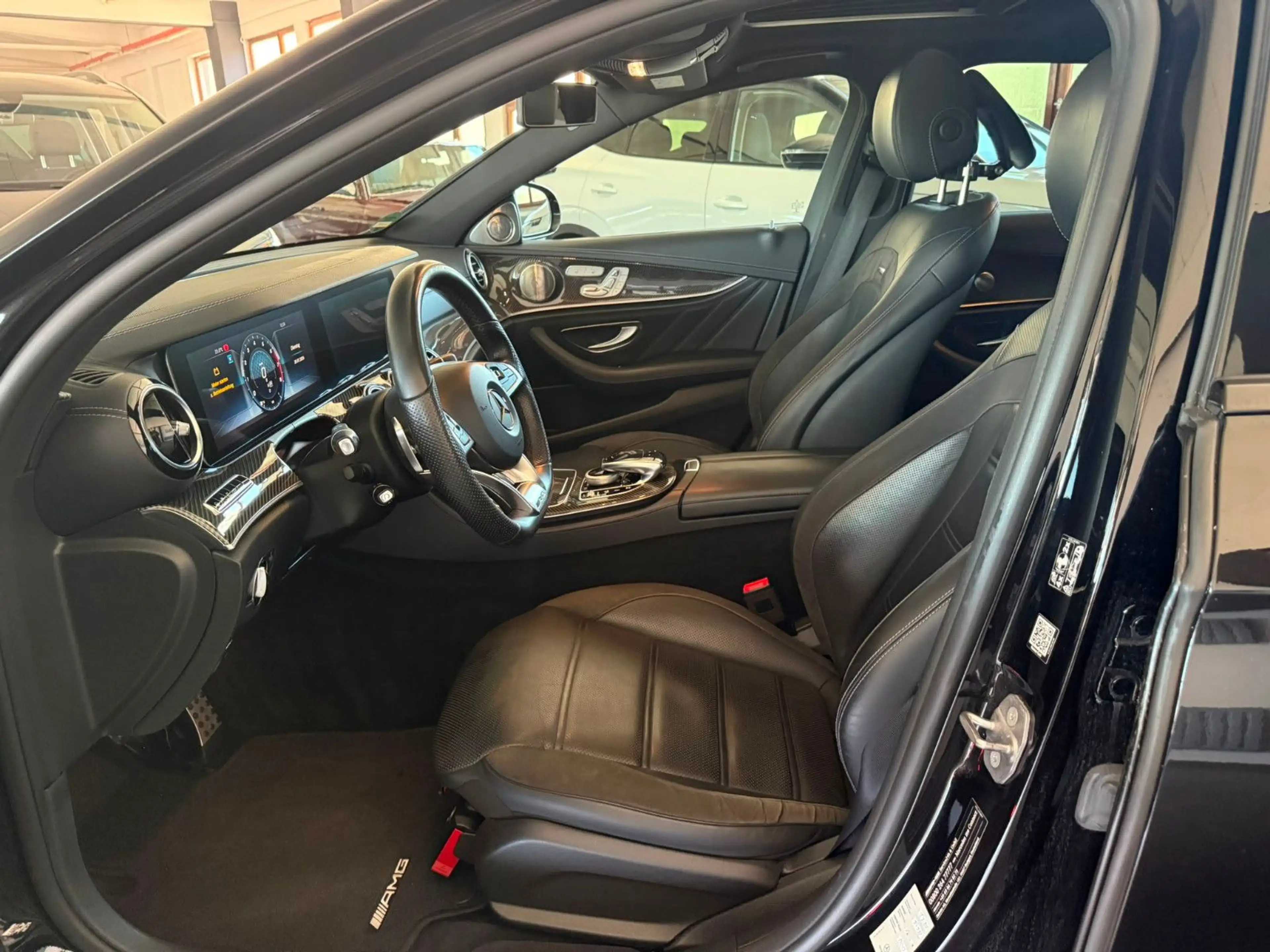 Mercedes-Benz E 43 AMG E Limousine 4Matic — photo 10