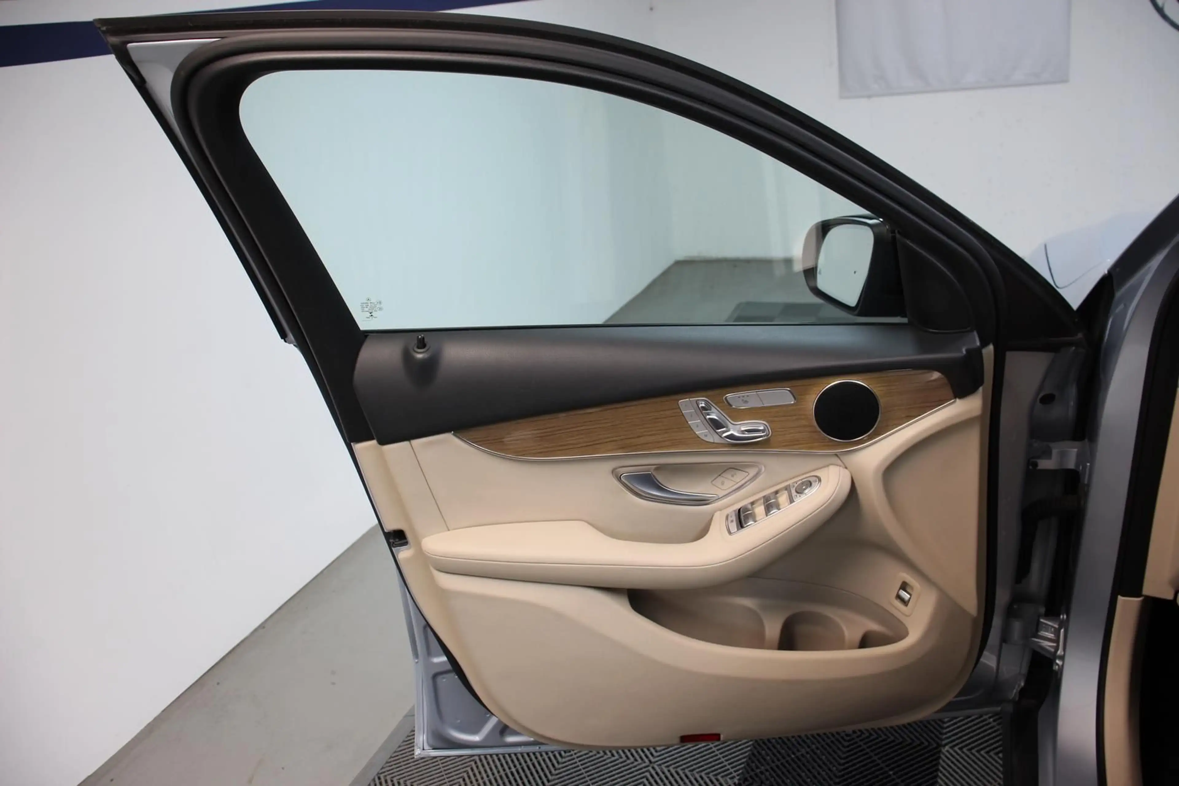 Mercedes-Benz GLC 350 CDI 4Matic KAMERA DISTRONIC NIGHT 1.HAND — photo 7