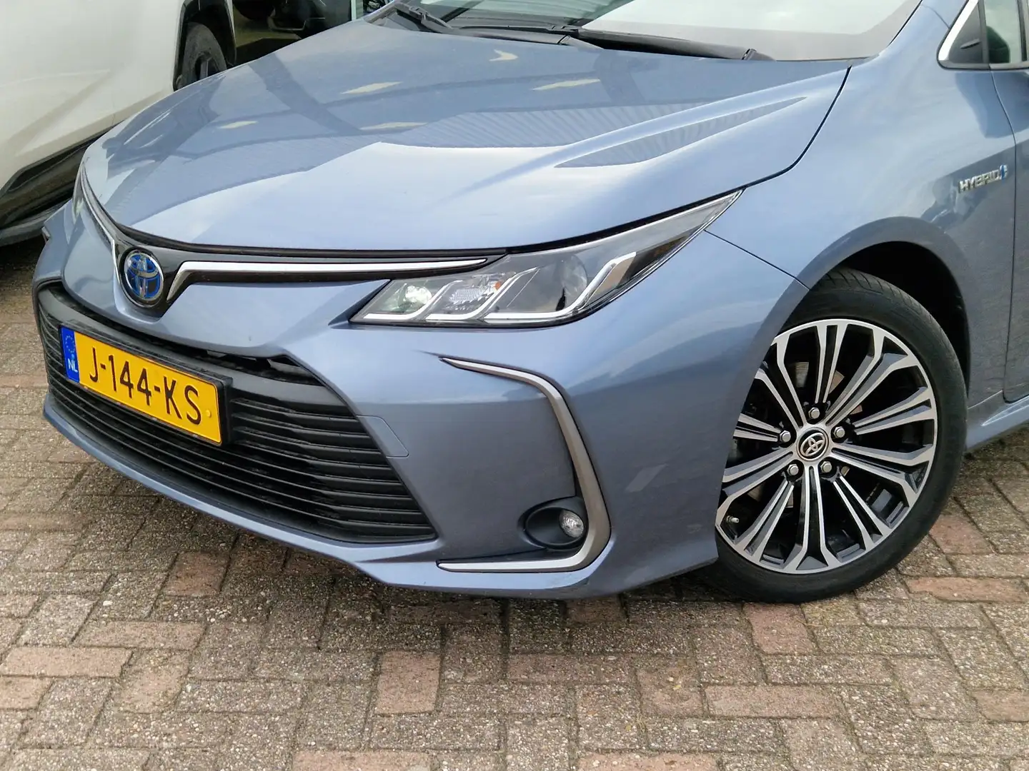Toyota Corolla 1.8 Hybrid Business Plus Gris - 2