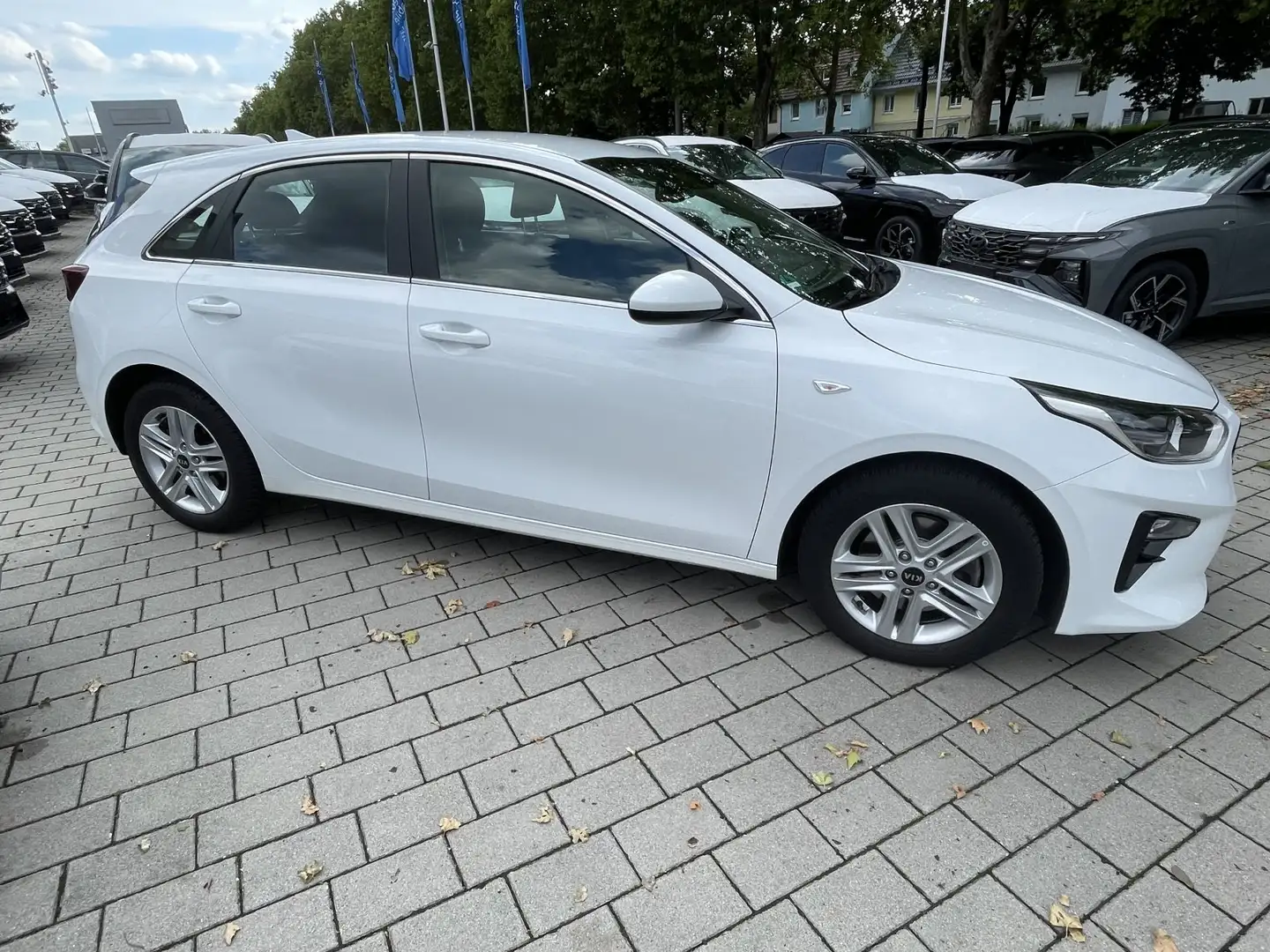 Kia Ceed / cee'd Vision Automatik Navi Kamera Blanc - 1