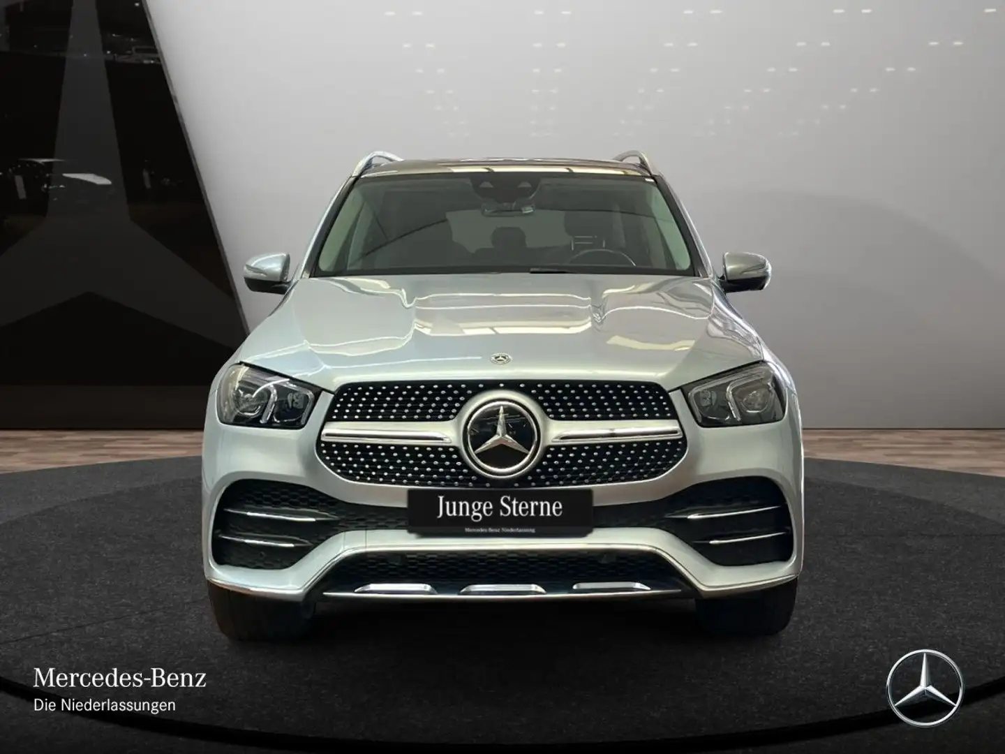 Mercedes-Benz GLE 350 de 4M AMG+PANO+360+AHK+LED+FAHRASS+20"+9G Silber - 2