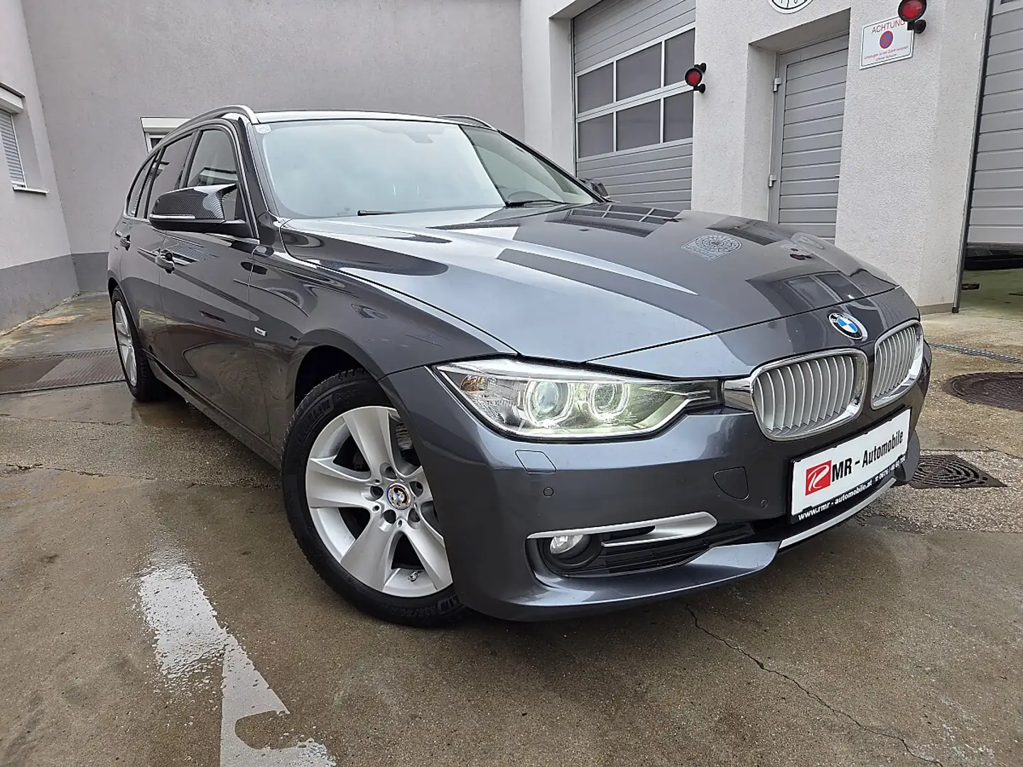 BMW 320 d Touring Österreich-Paket Aut. Grau - 1