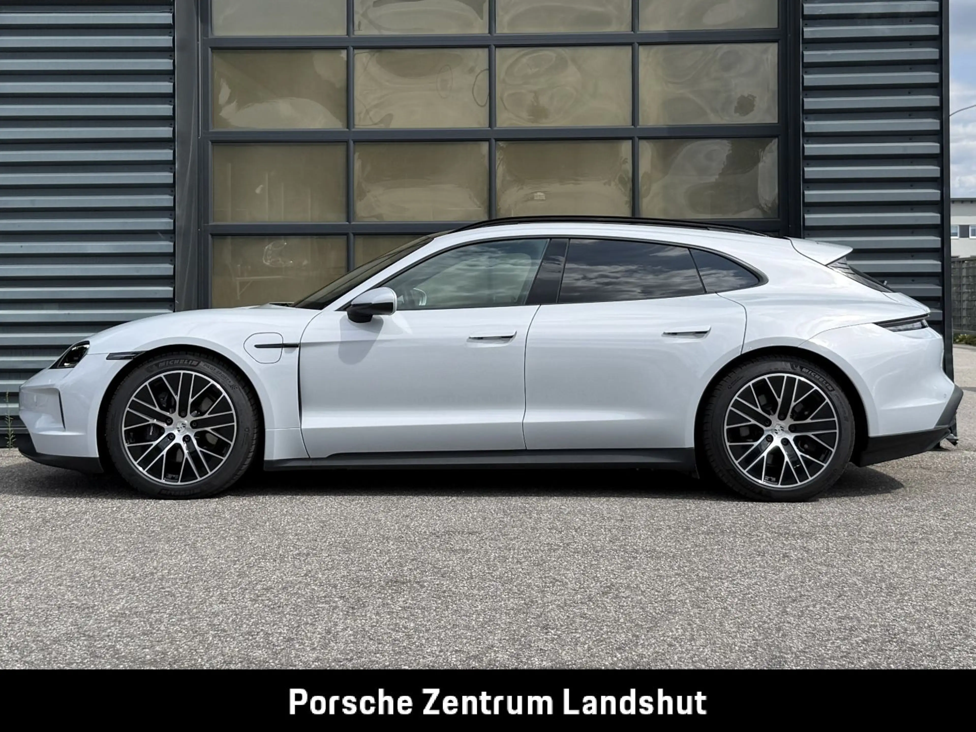 Porsche Taycan Sport Turismo | BOSE | Panoramadach | — photo 3