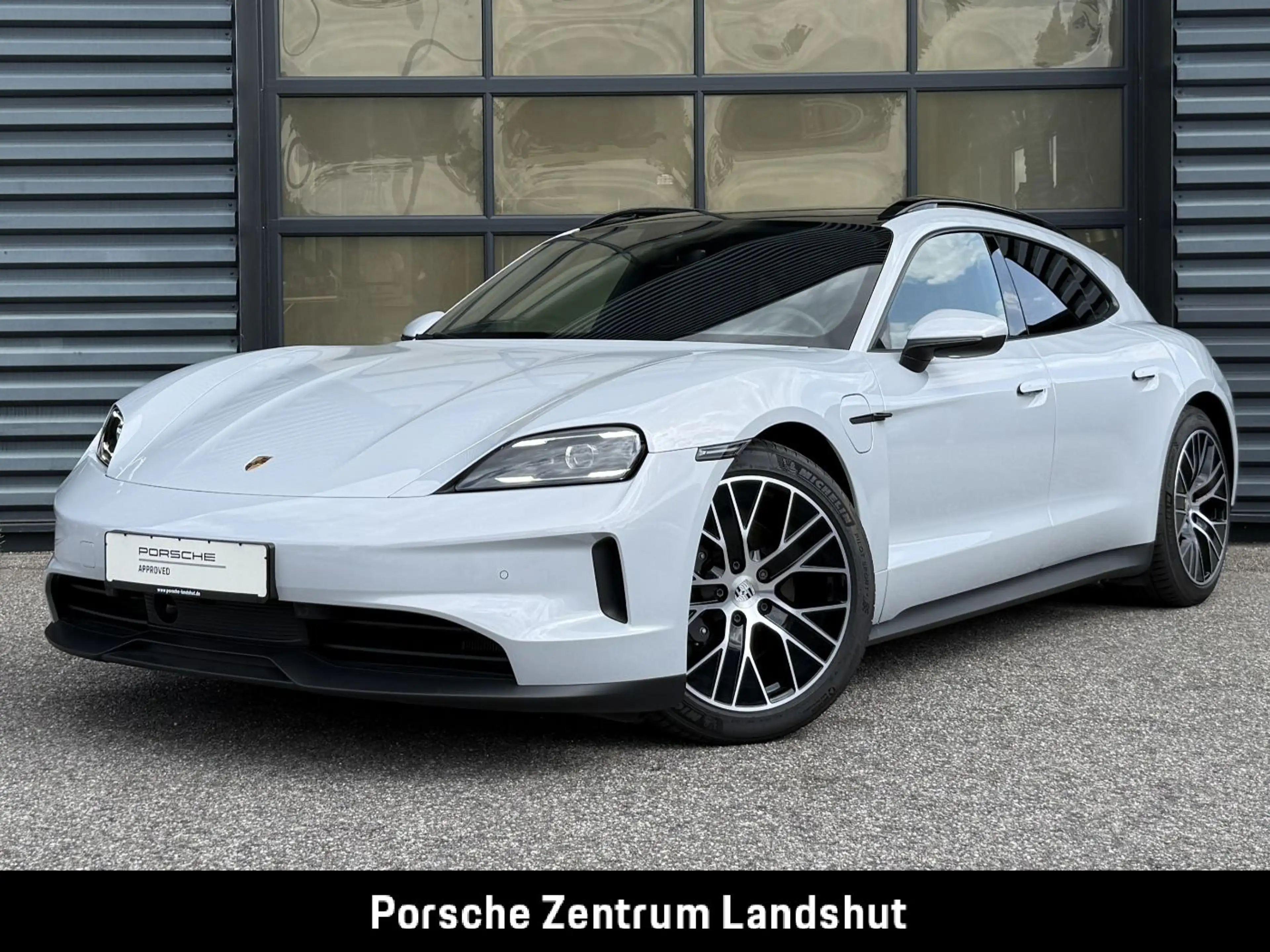 Porsche Taycan Sport Turismo | BOSE | Panoramadach | — photo 2